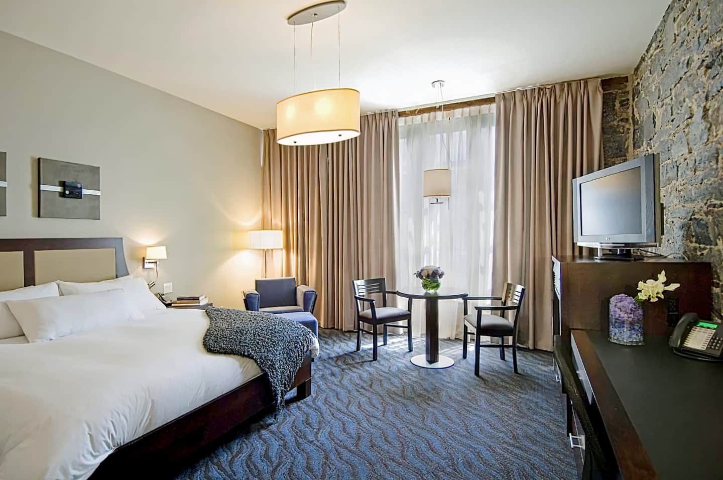 Hotel Nelligan