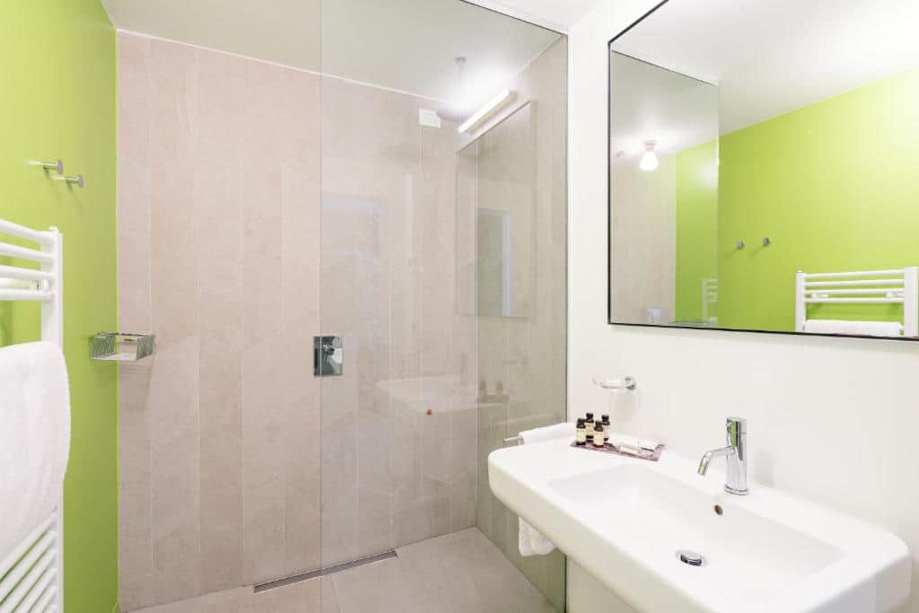 Collini Rooms