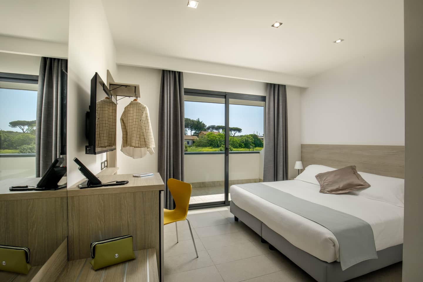 Simon Hotel Aprilia