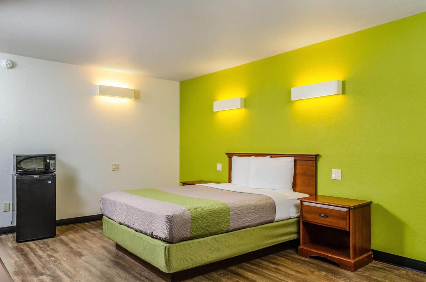 Motel 6 Oakdale, CA