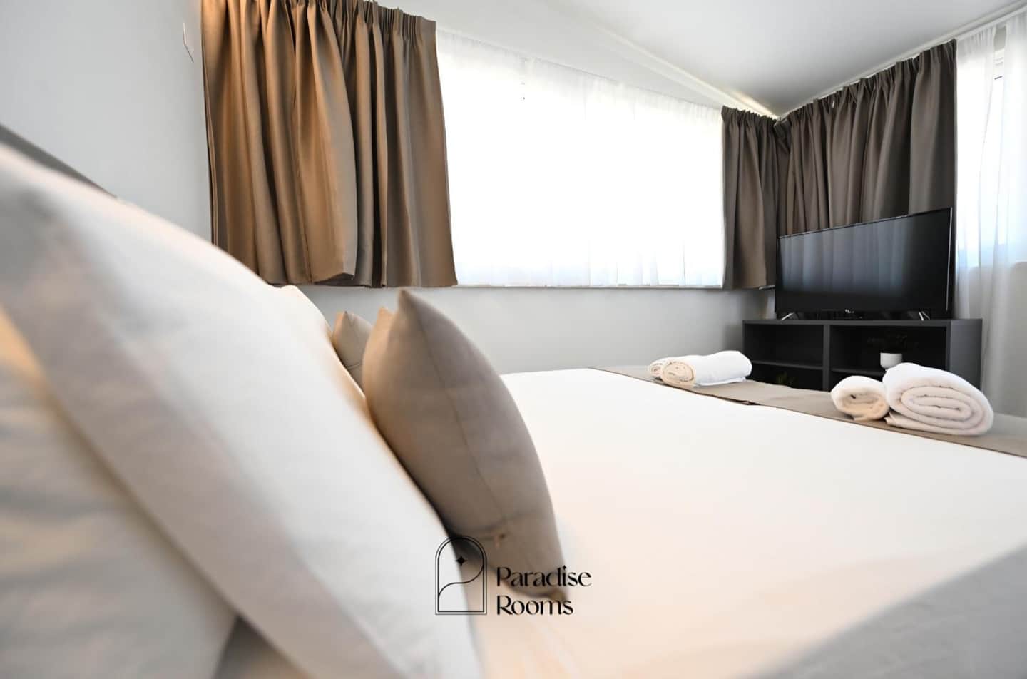 Hotel Paradise Rooms
