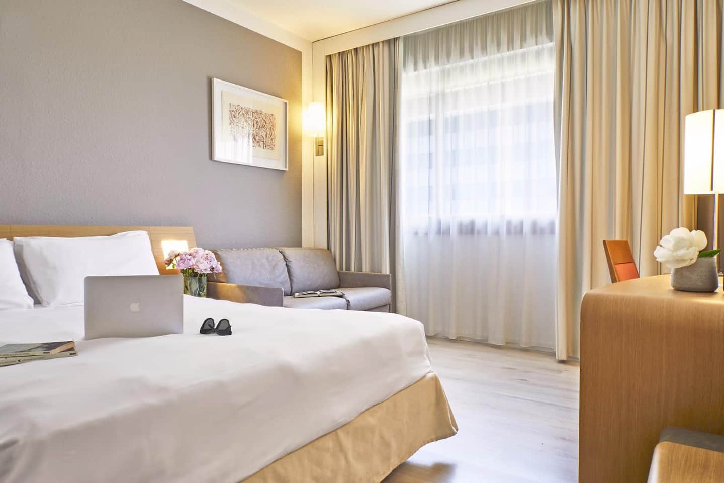 Living Place Hotel
