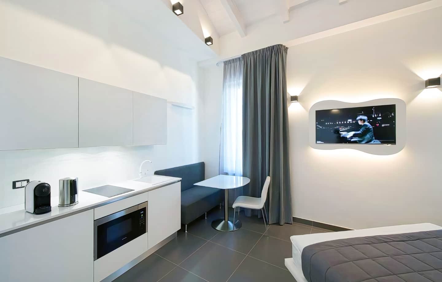 Mia Aparthotel