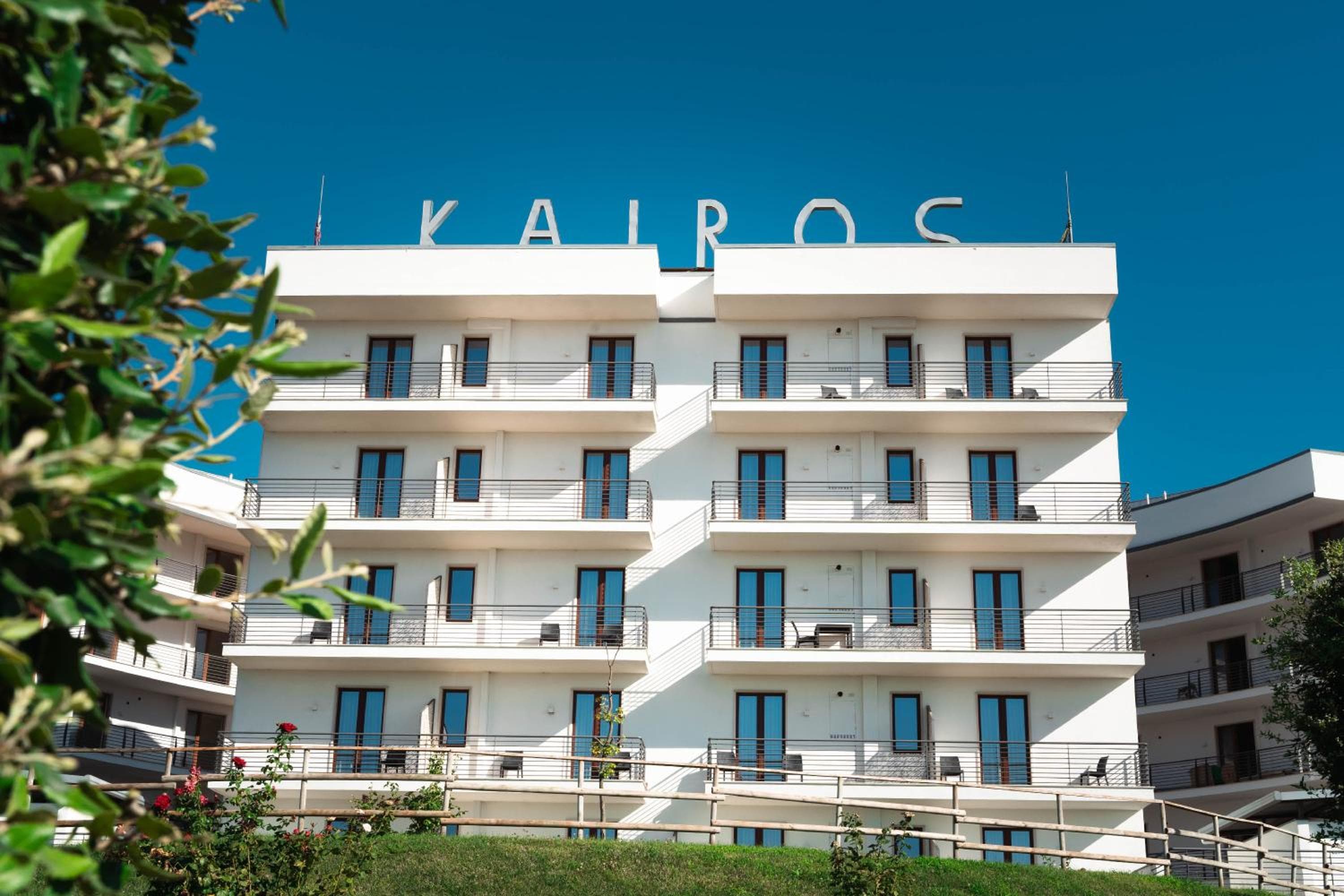 Kairos Hotel