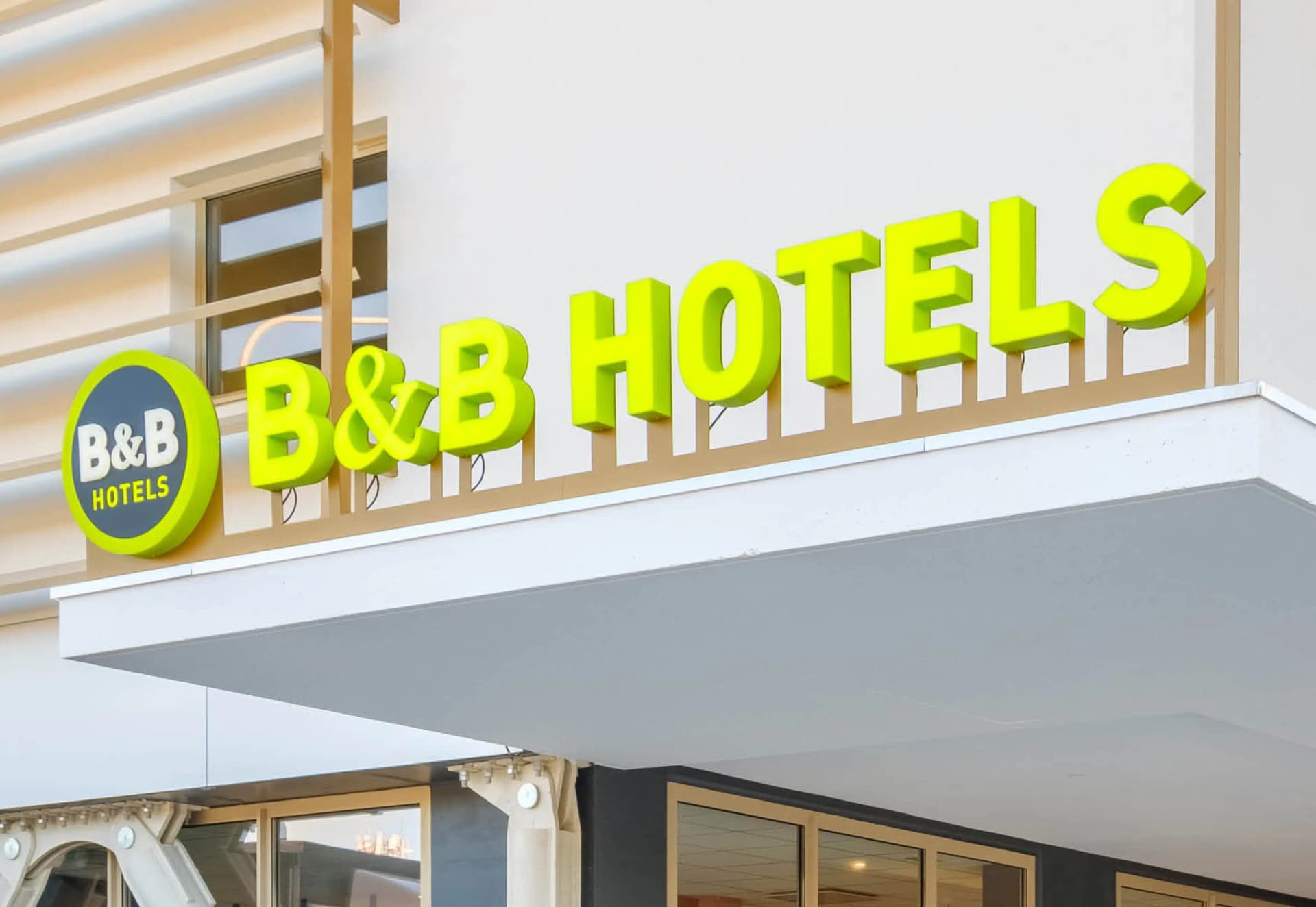 B&B HOTEL Mons Gare