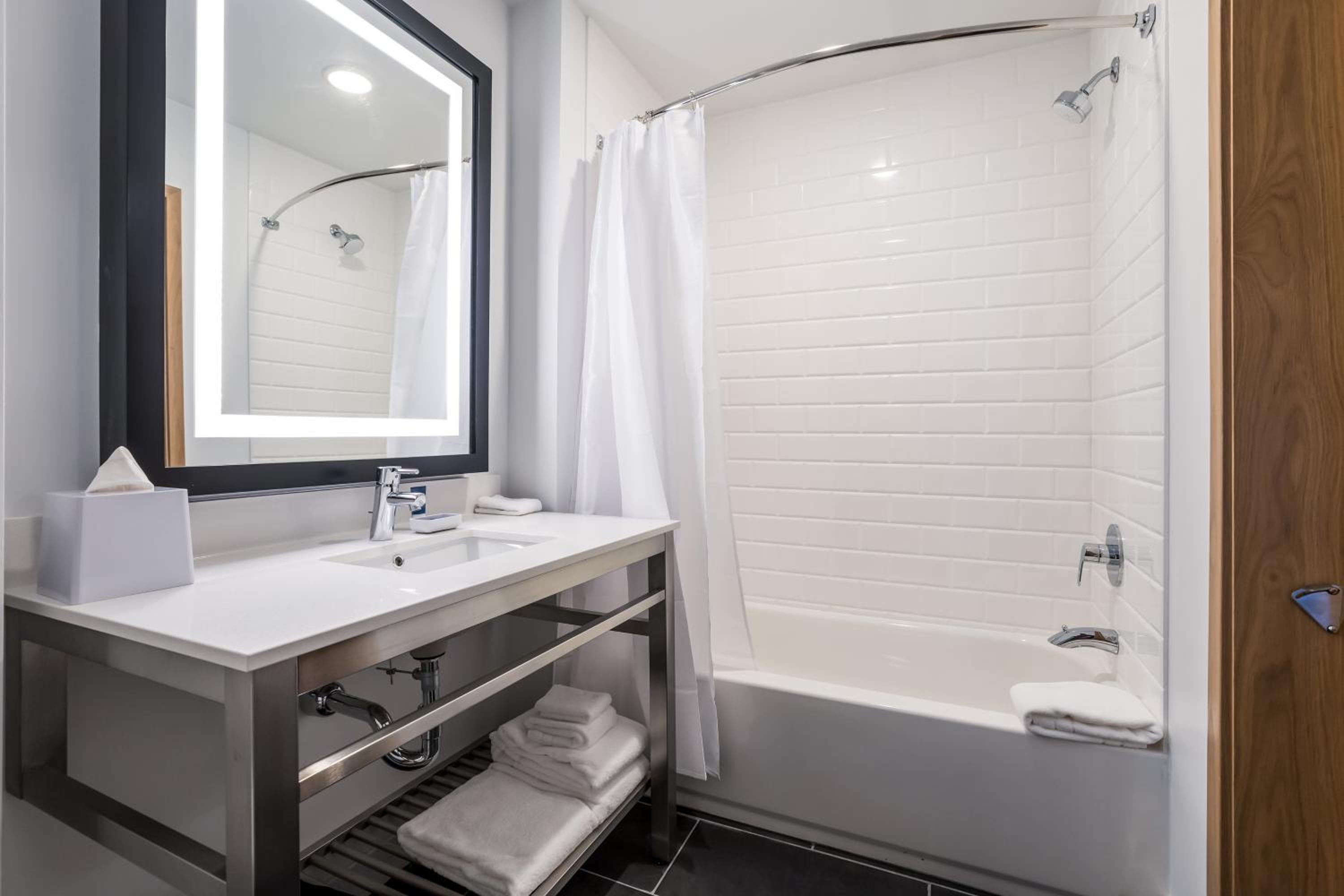 Four Points by Sheraton Elkhart