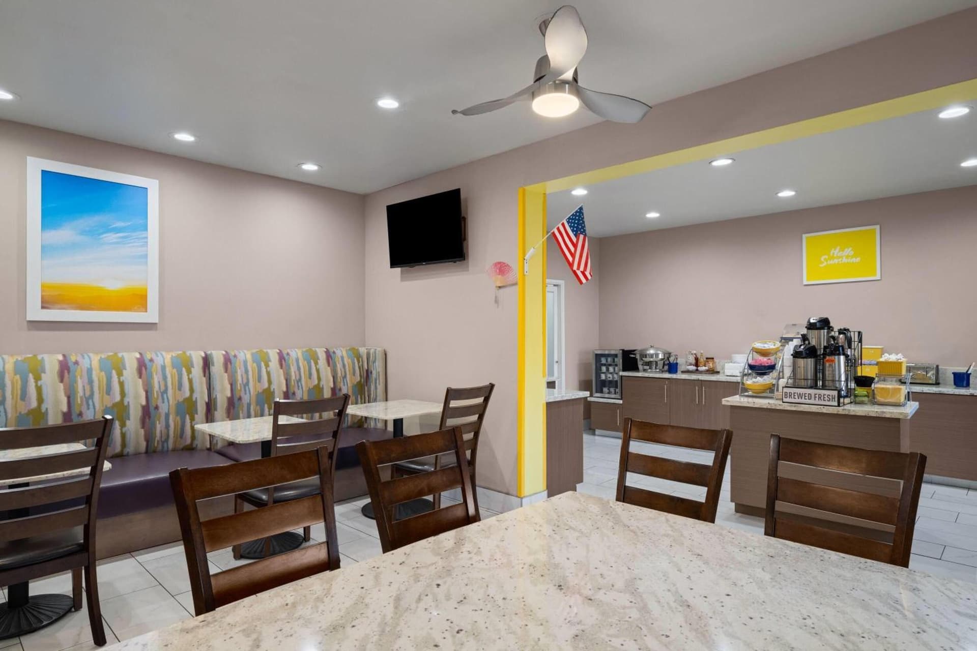 Days Inn & Suites by Wyndham Airport Albuquerque