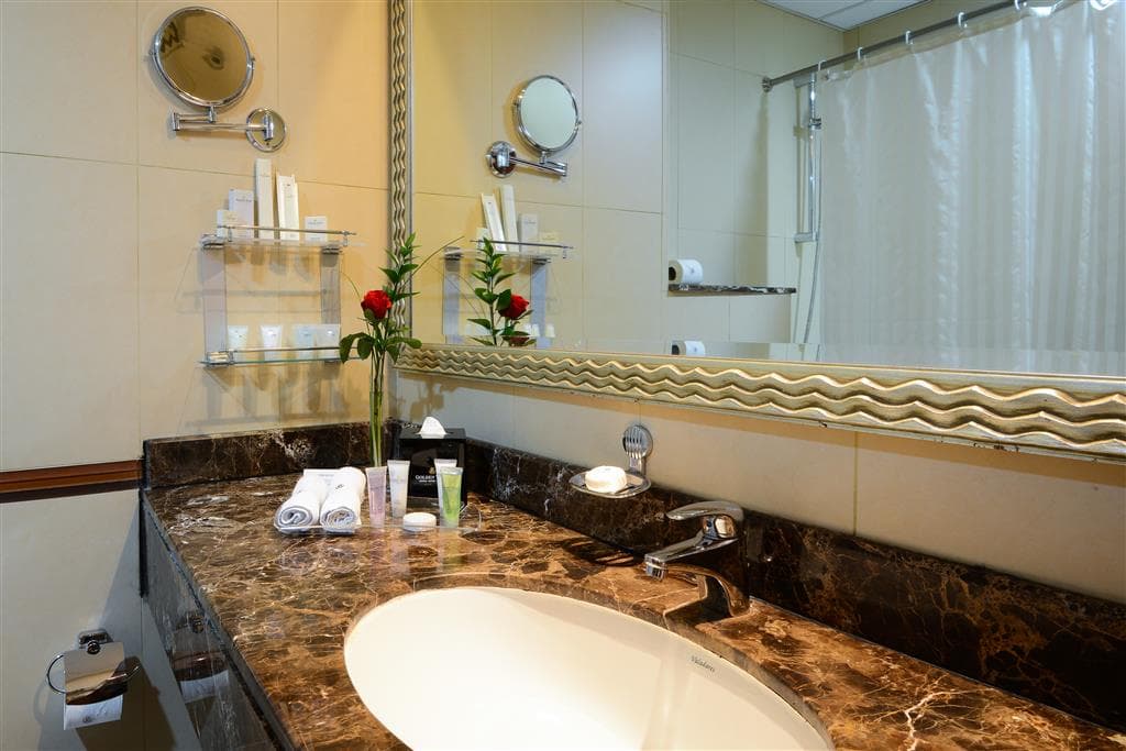 Golden Tulip Al Barsha