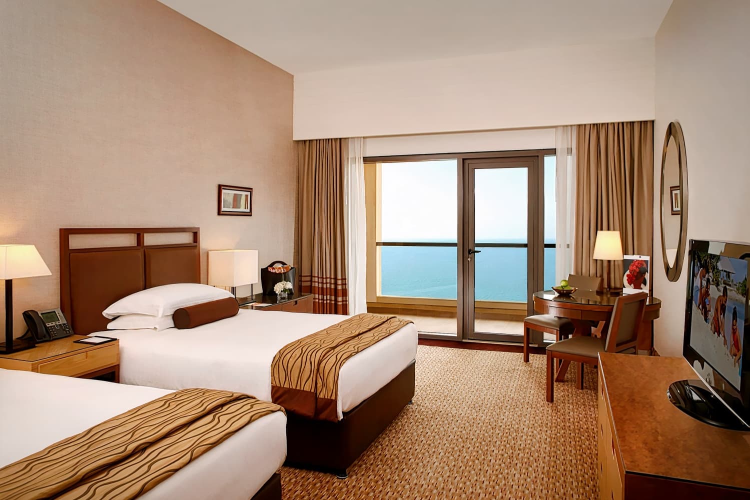 Amwaj Rotana Jumeirah Beach - Dubai