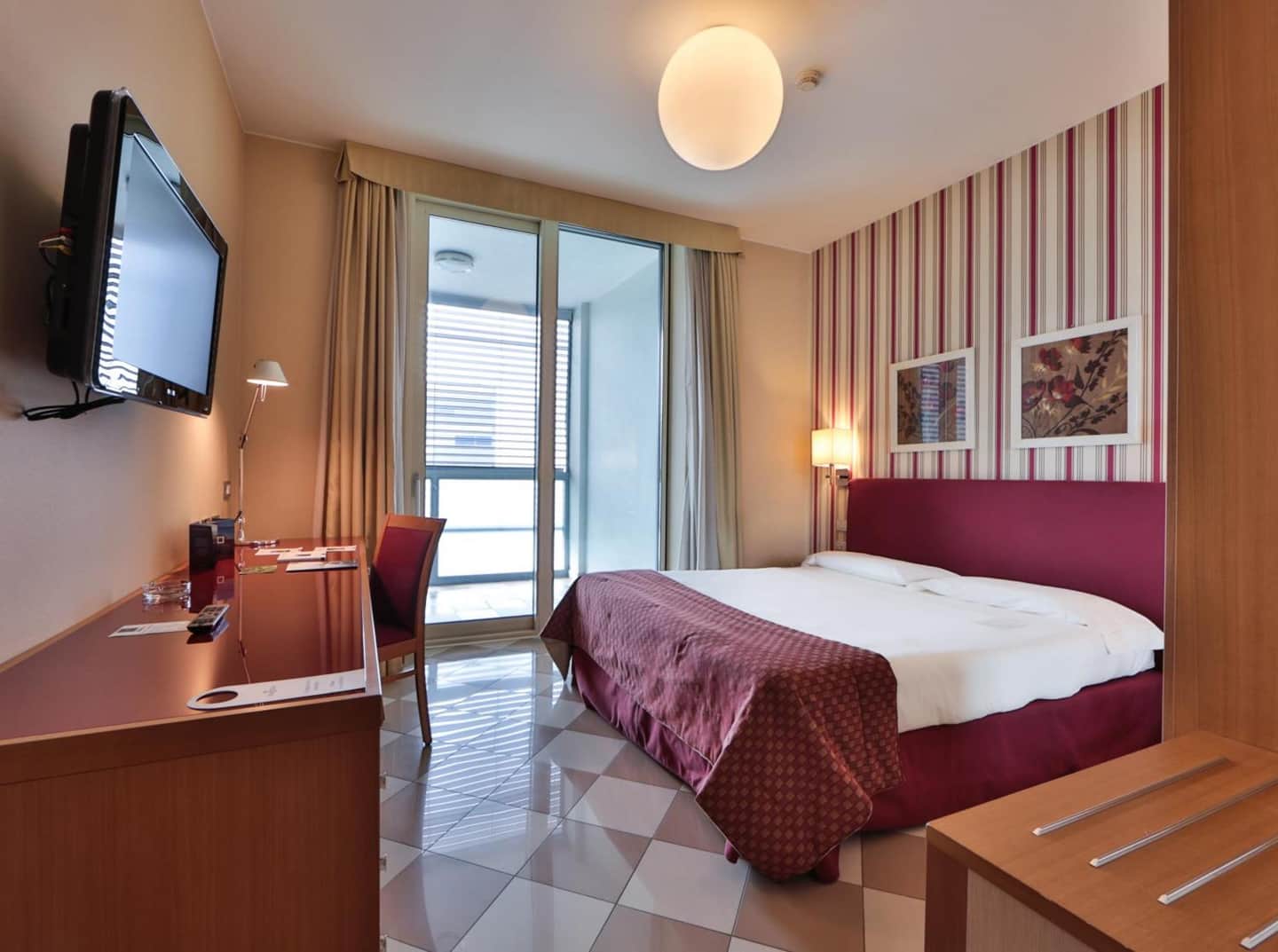 UNAHOTELS The ONE Milano Hotel & Residence