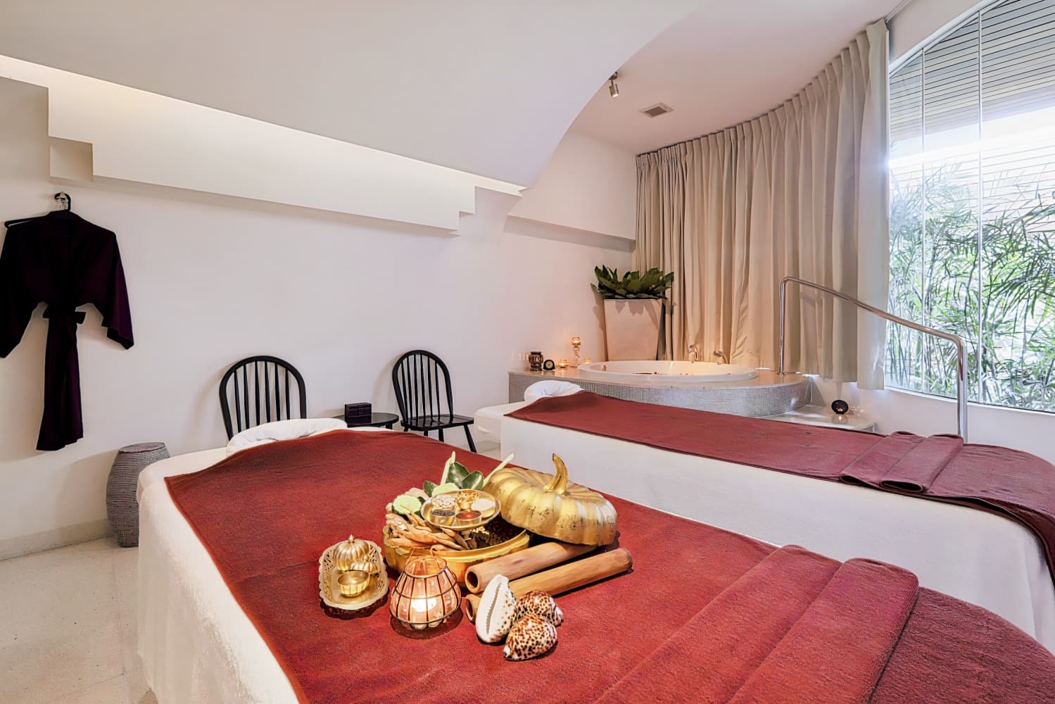 LiT BANGKOK Hotel