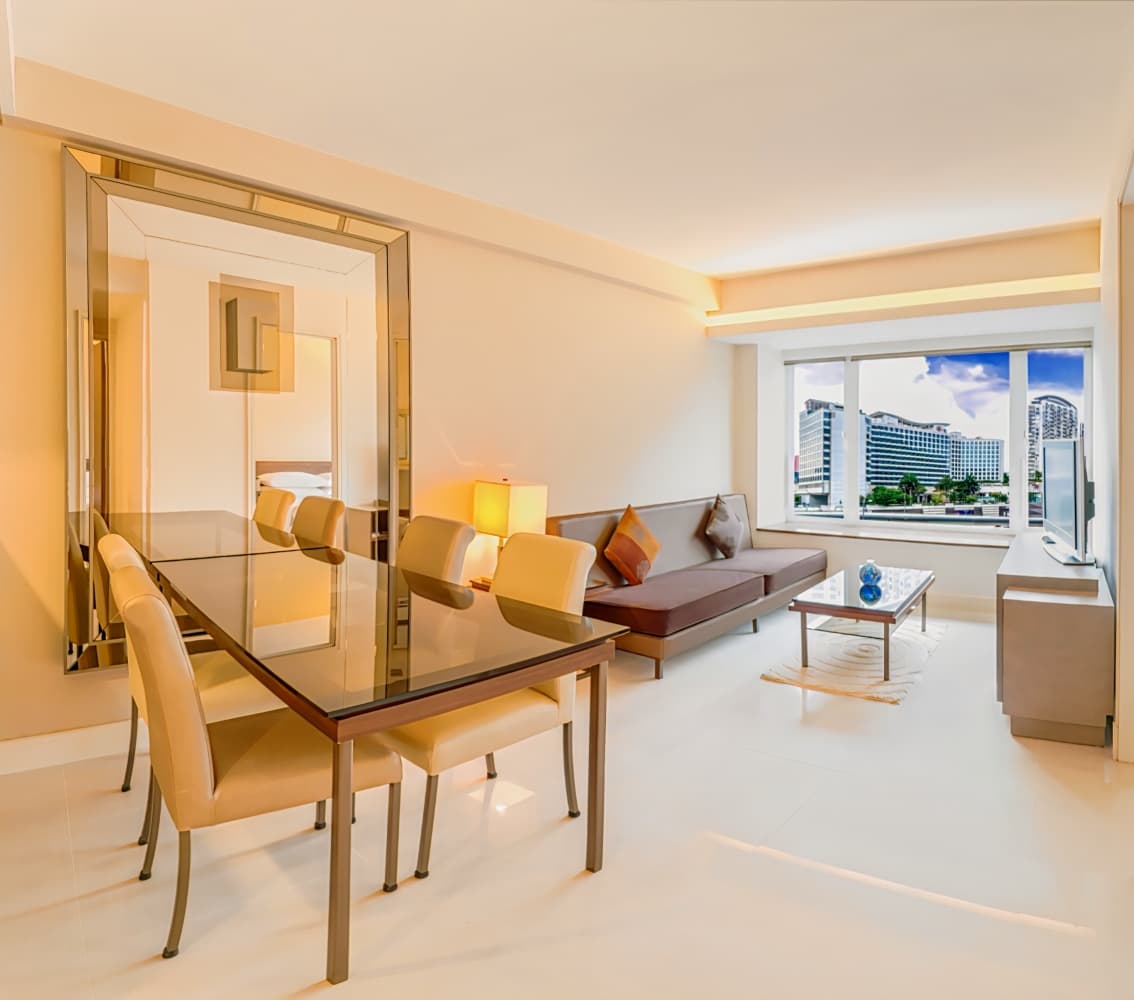 Kowloon Harbourfront Hotel