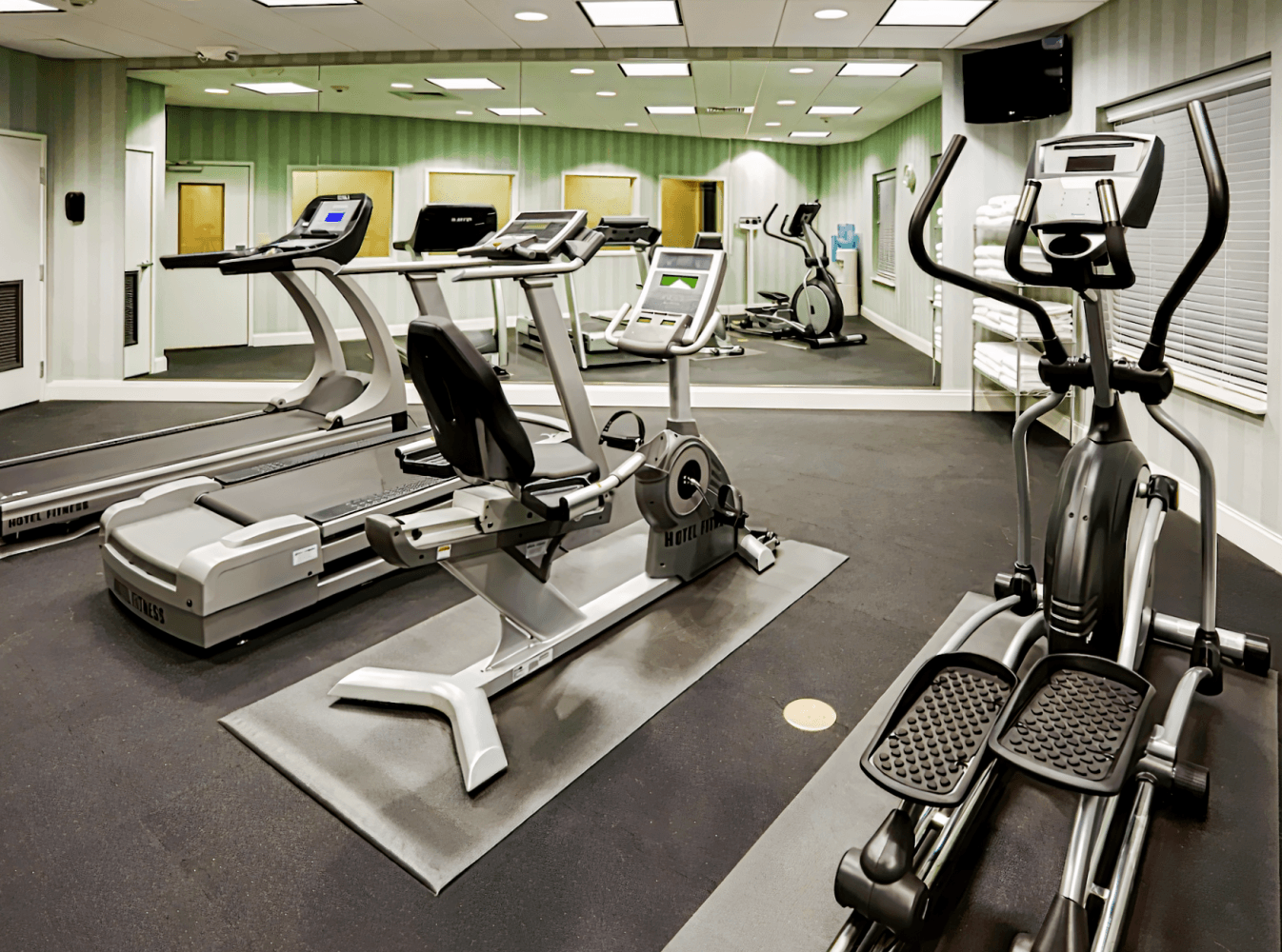 Holiday Inn Express & Suites Charleston - Mount Pleasant
