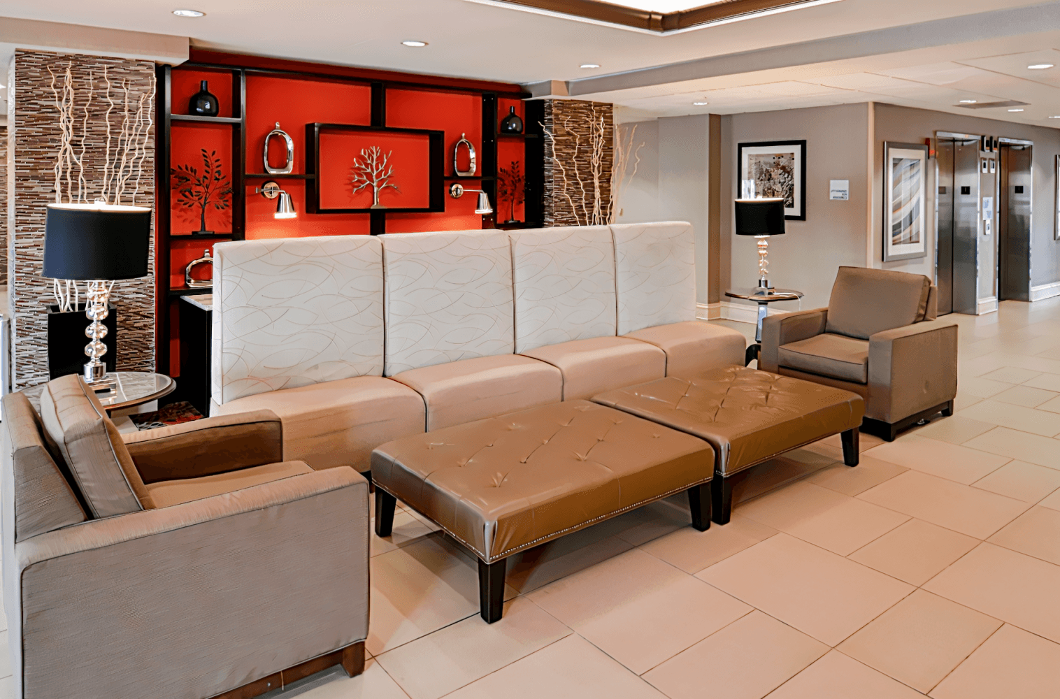 Holiday Inn Express Crestwood