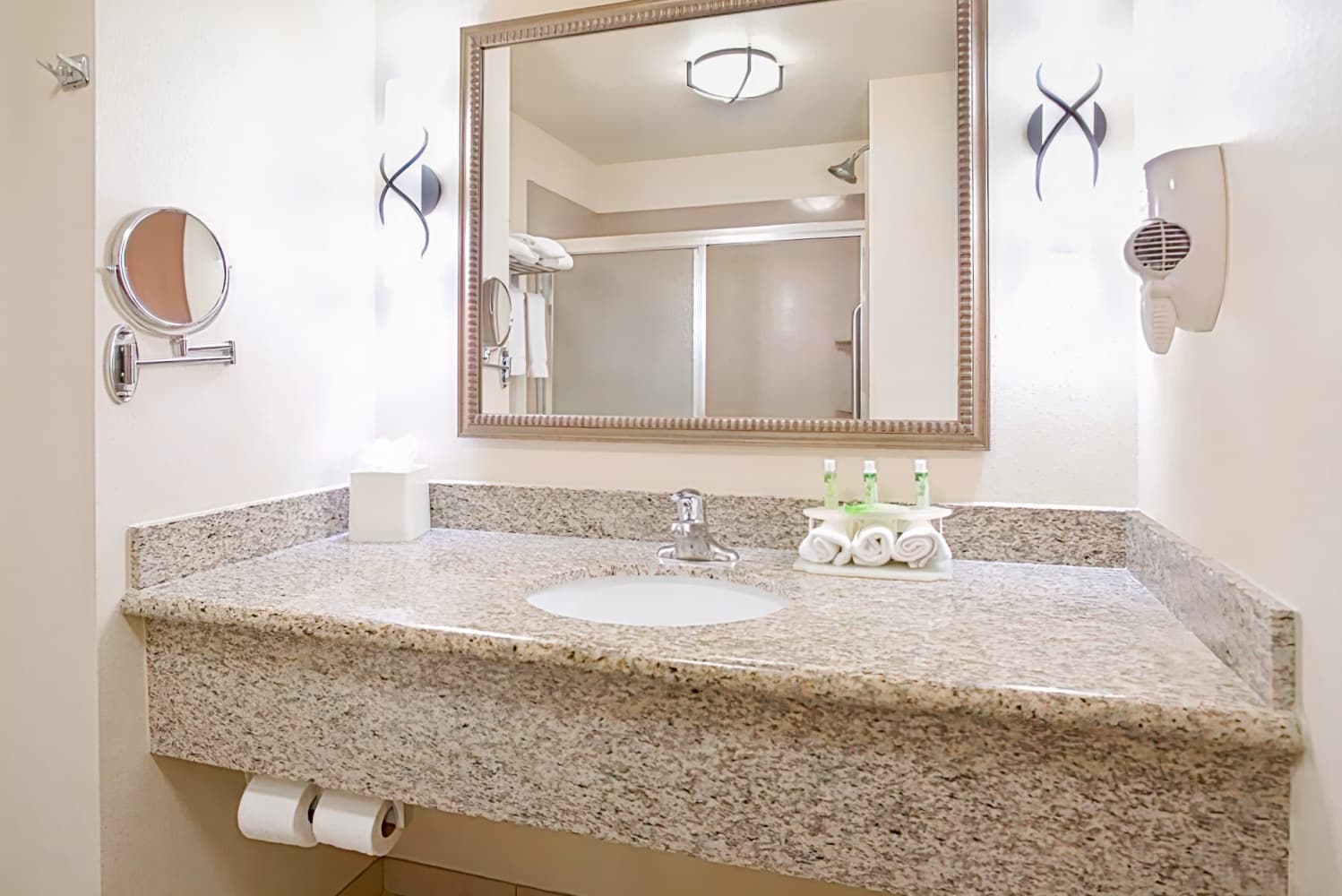 Holiday Inn Express and Suites Los Alamos Entrada Park