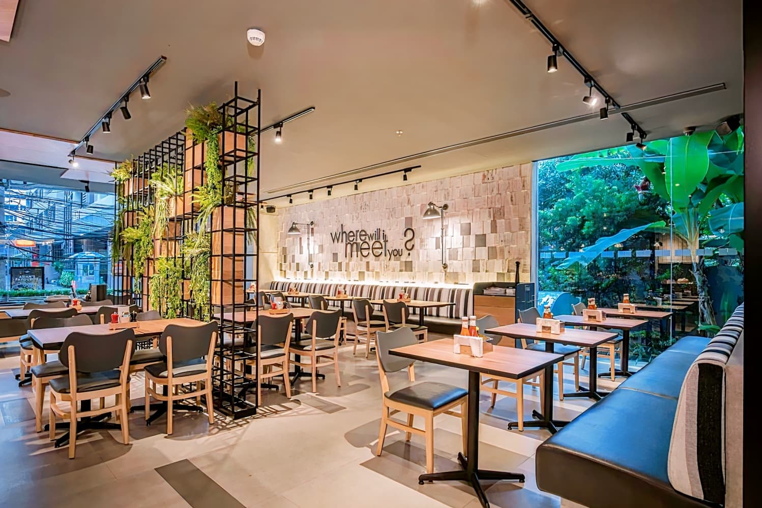 Holiday Inn Express Bangkok Sathorn