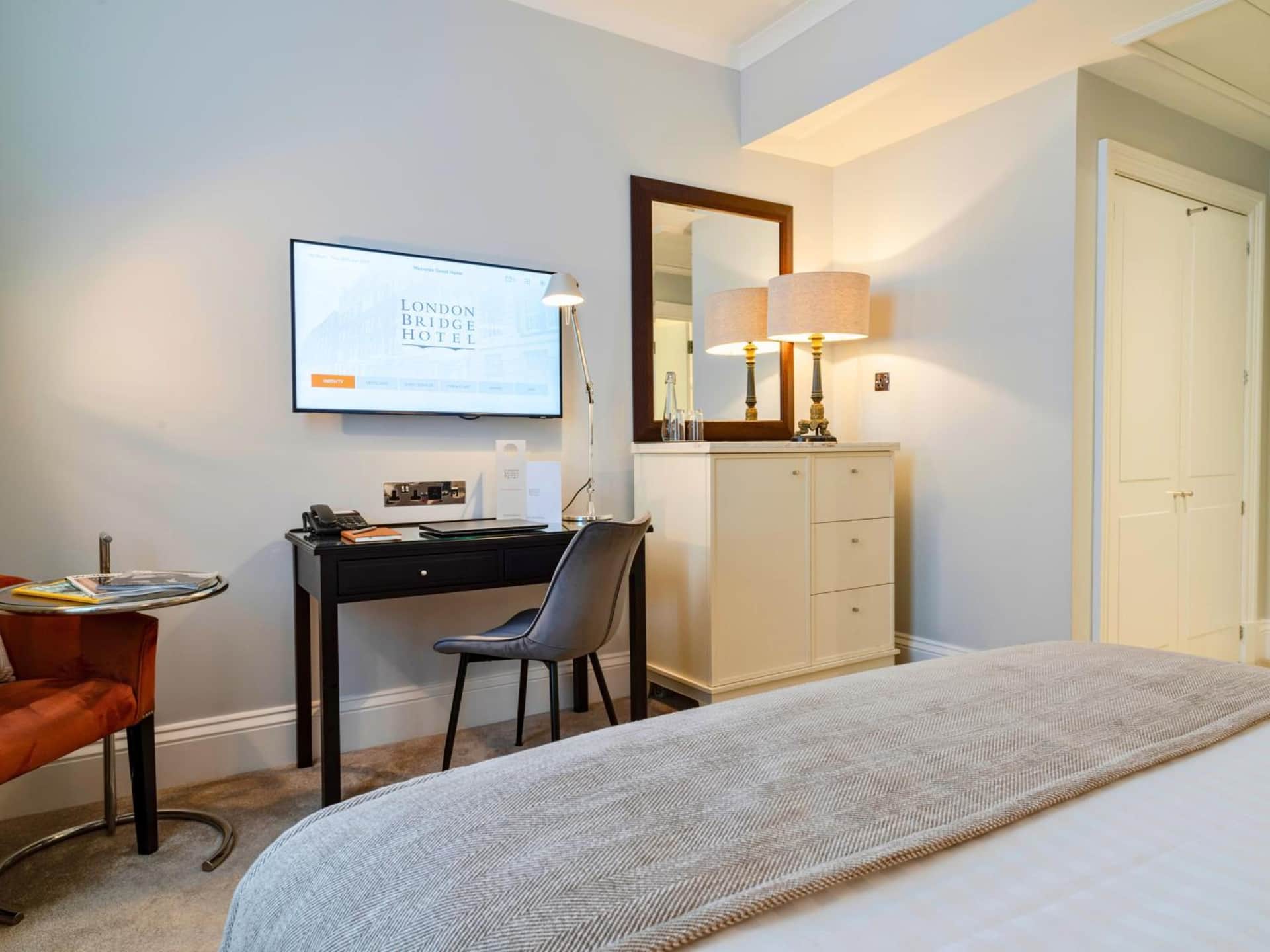 London Bridge Hotel