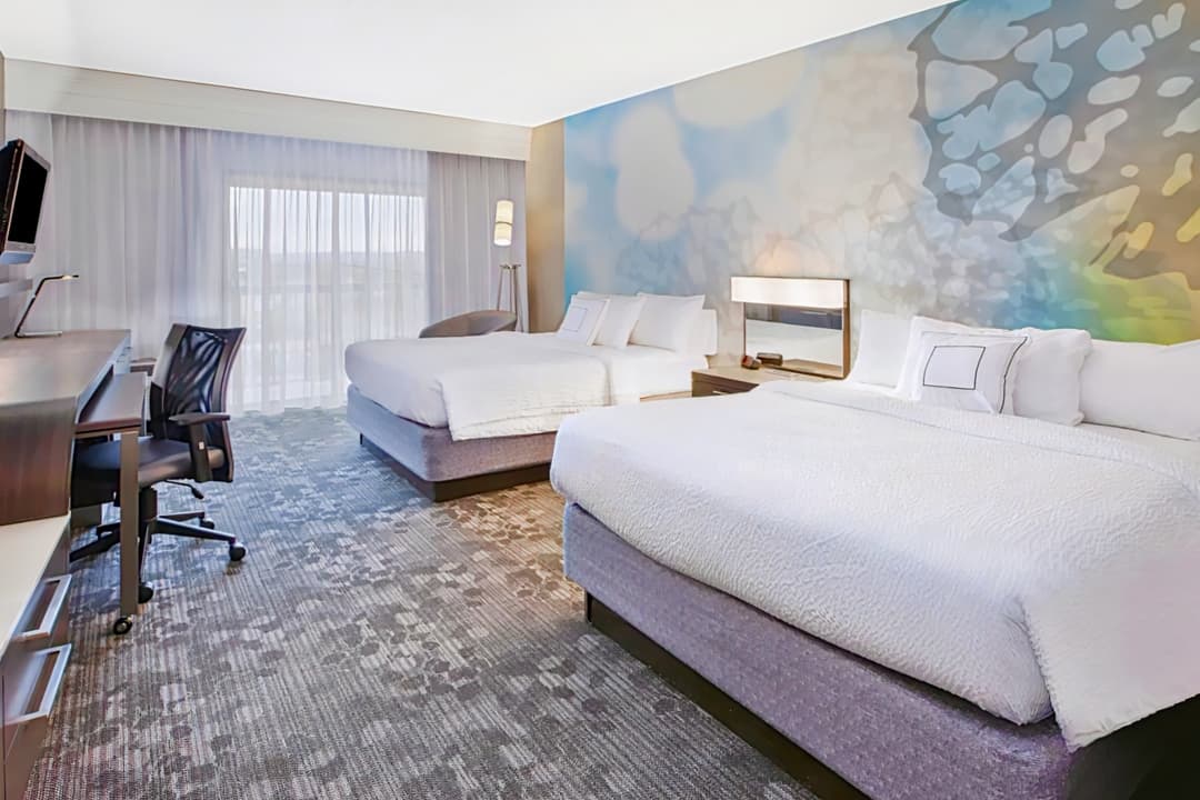 Courtyard by Marriott Somerset