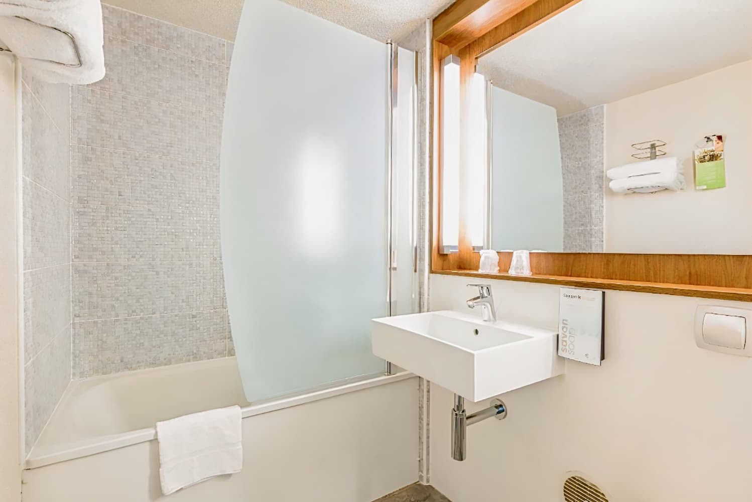 Campanile Toulouse Sesquières