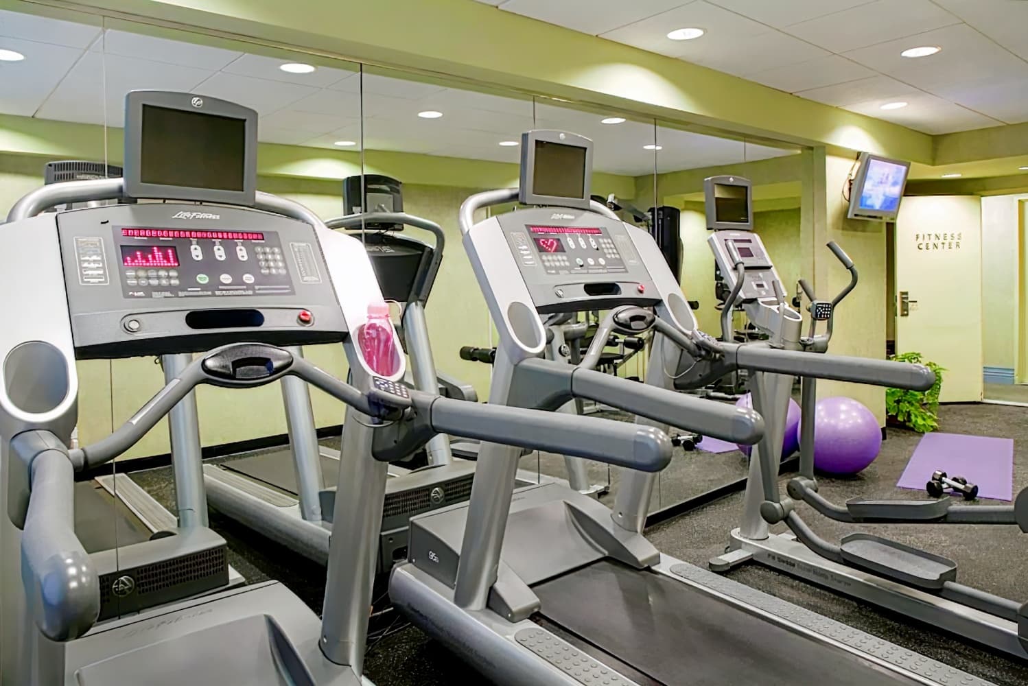 The Gardens Sonesta ES Suites New York