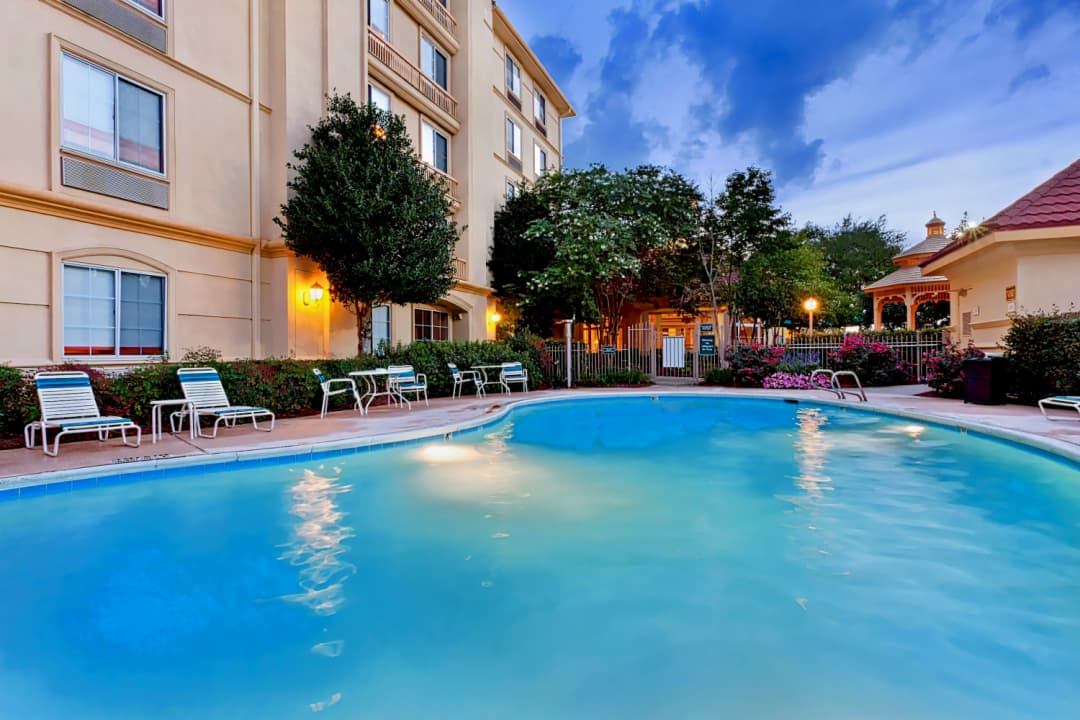 La Quinta Inn & Suites by Wyndham Raleigh Cary
