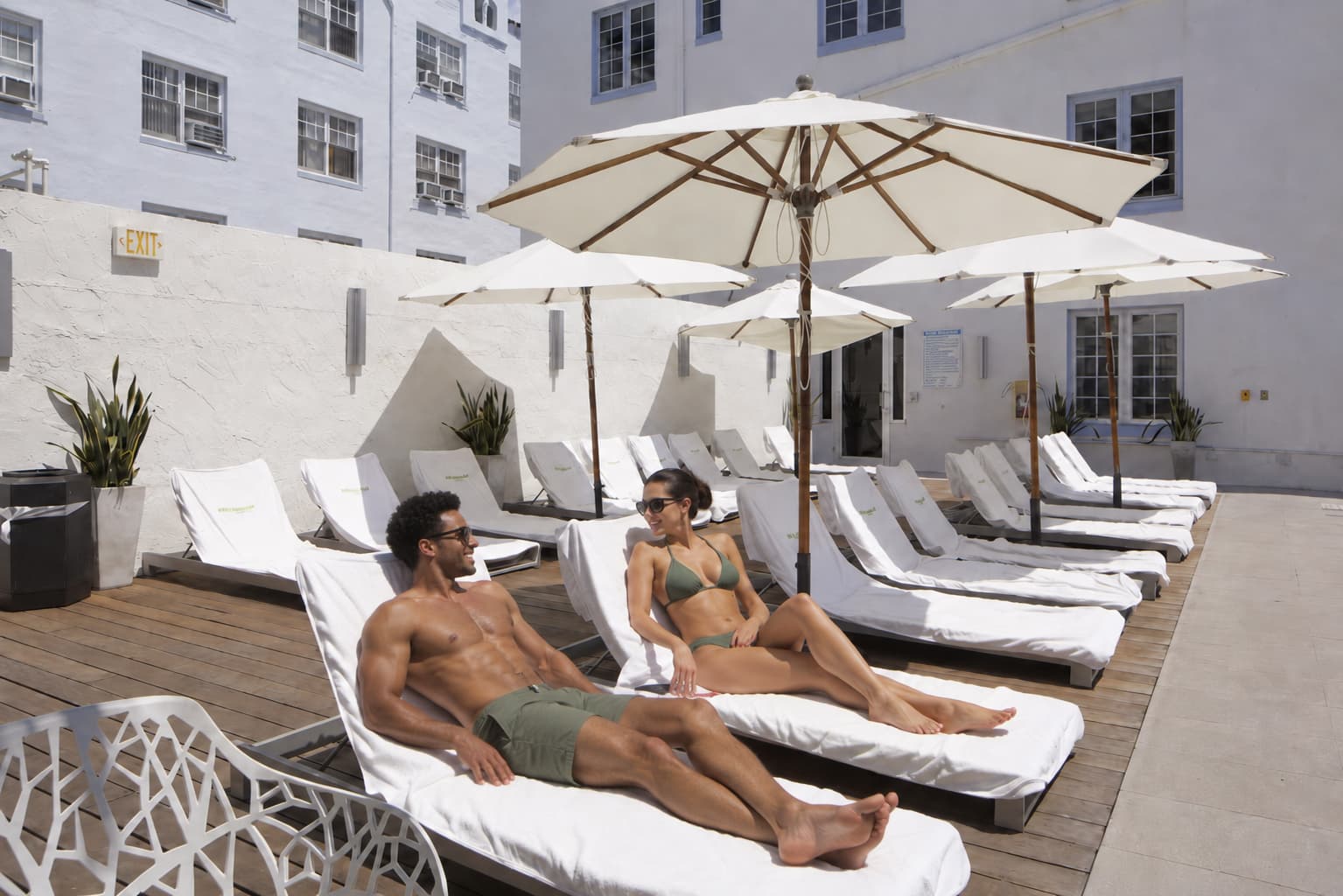 Hotel Breakwater South Beach