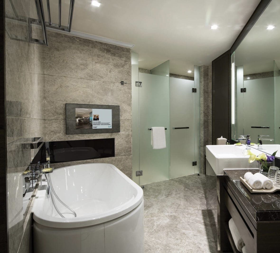 The Royal Garden Kowloon East (formerly: Royal Plaza Hong Kong Kowloon East, an IHG Hotel)