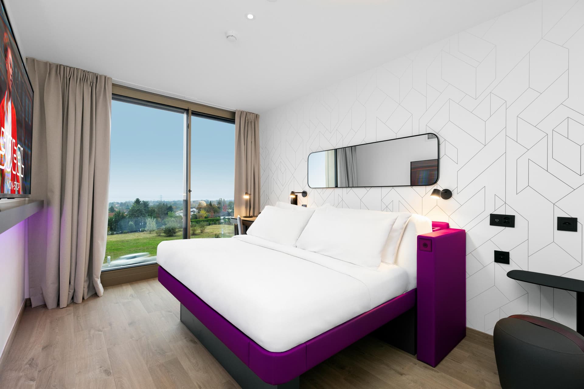 Yotel Lake Geneva
