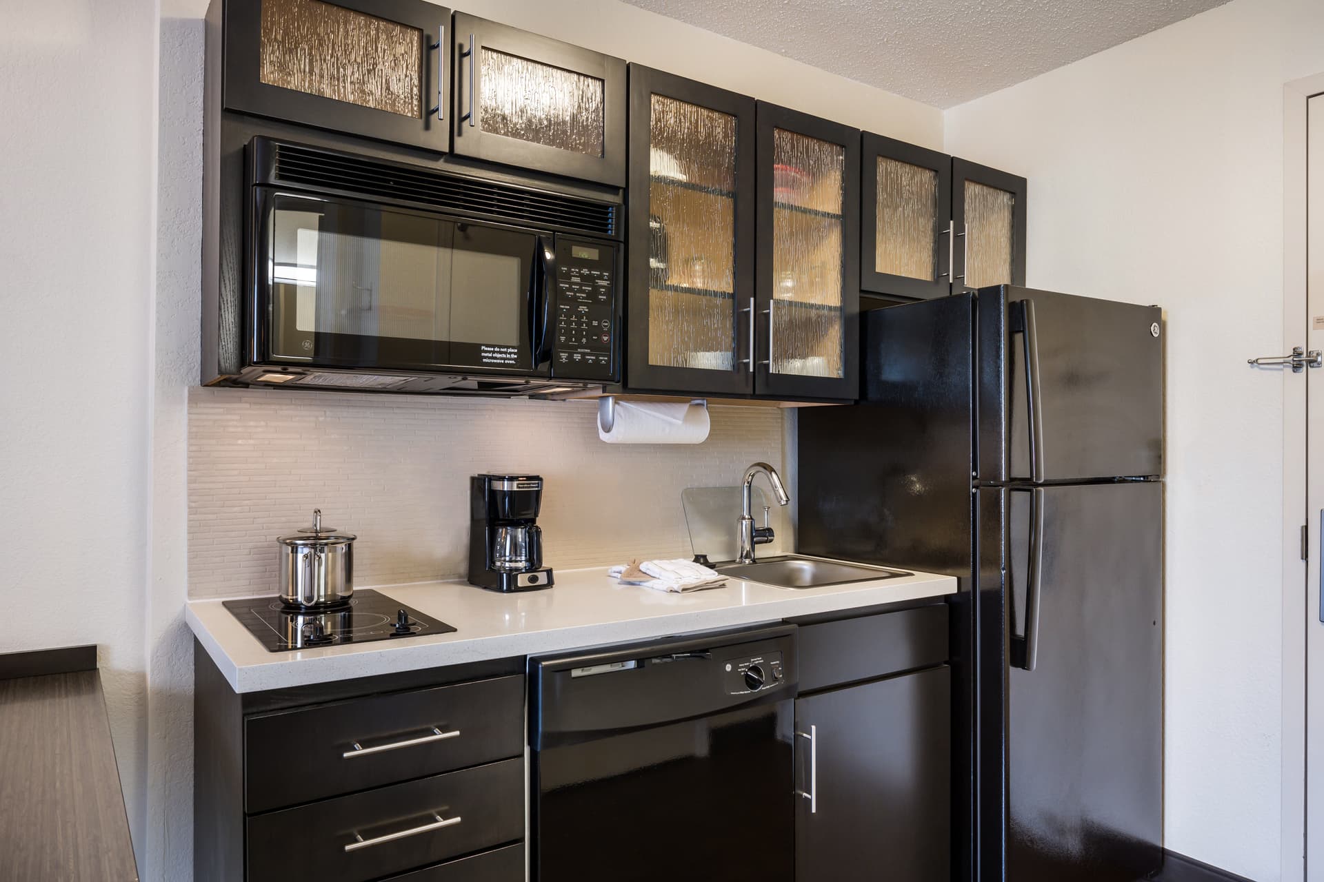 Sonesta Simply Suites Detroit Ann Arbor