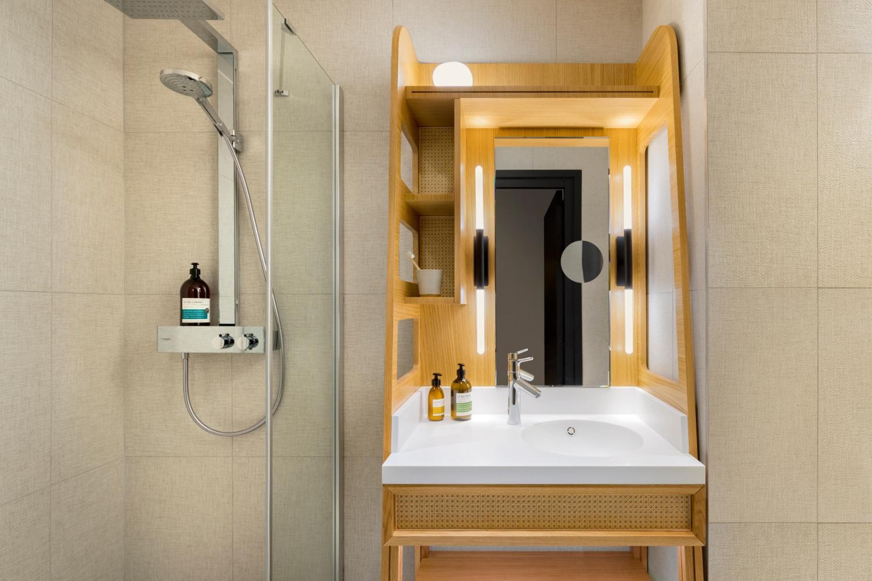 FirstName Bordeaux by Hyatt