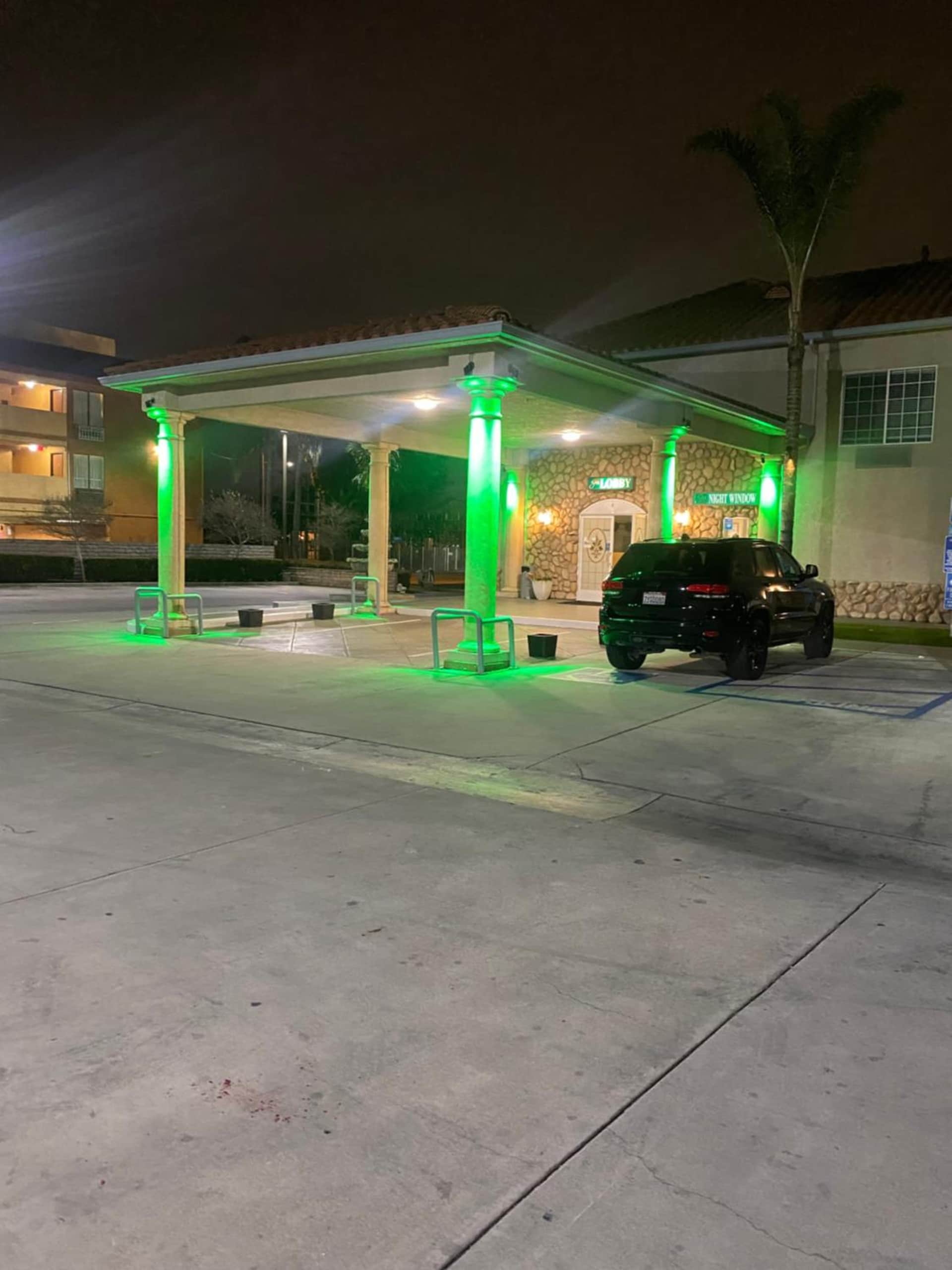 Mid City Inn & Suites Pico Rivera
