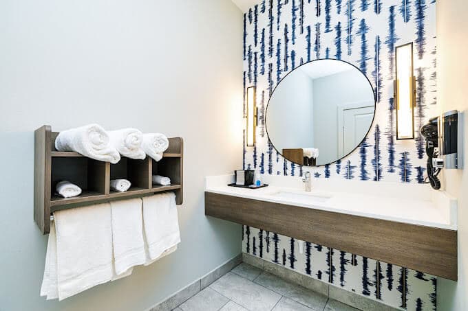 Palace Inn Blue Copperfield FM 529
