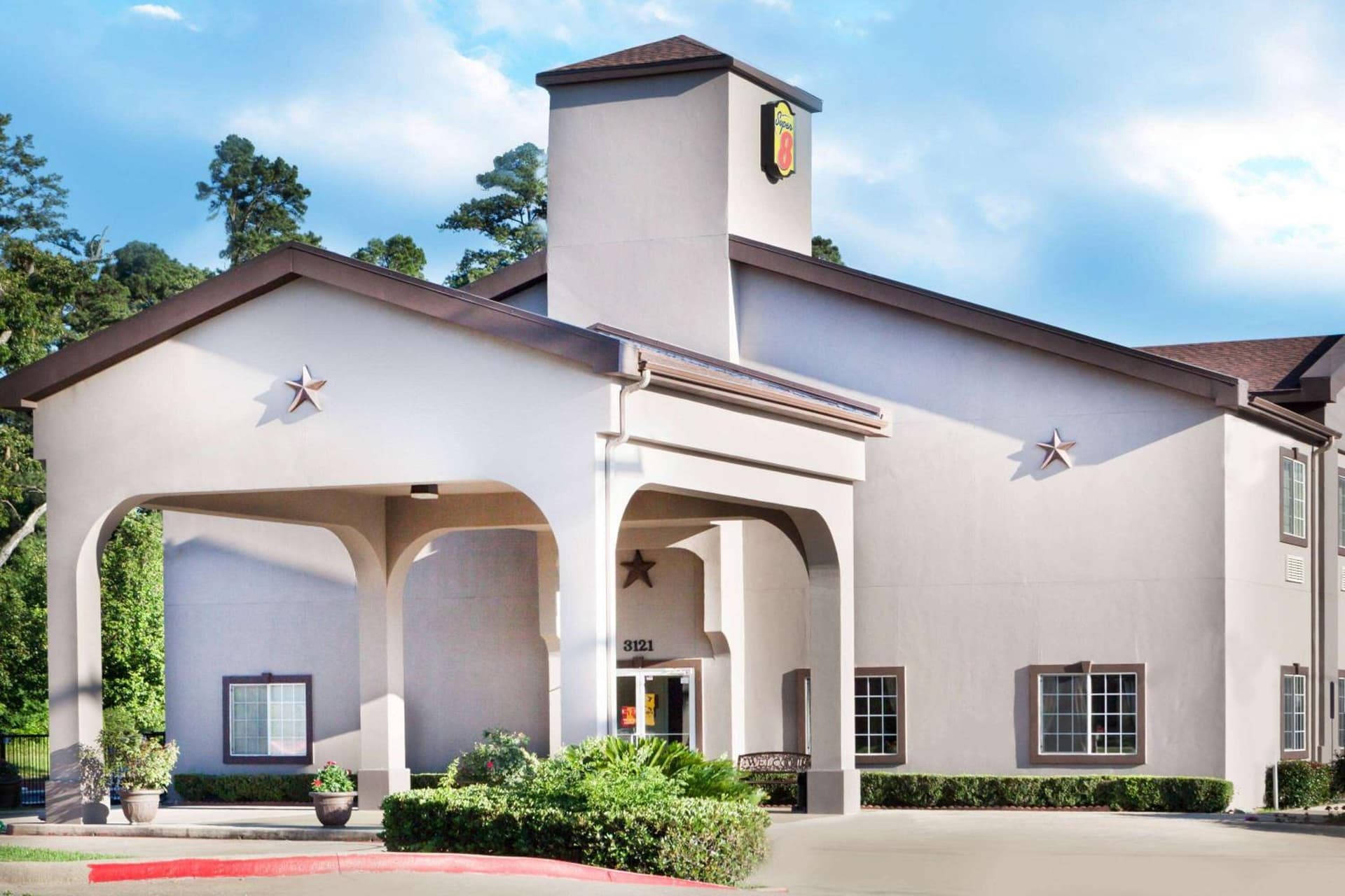 Hotel Piney Woods