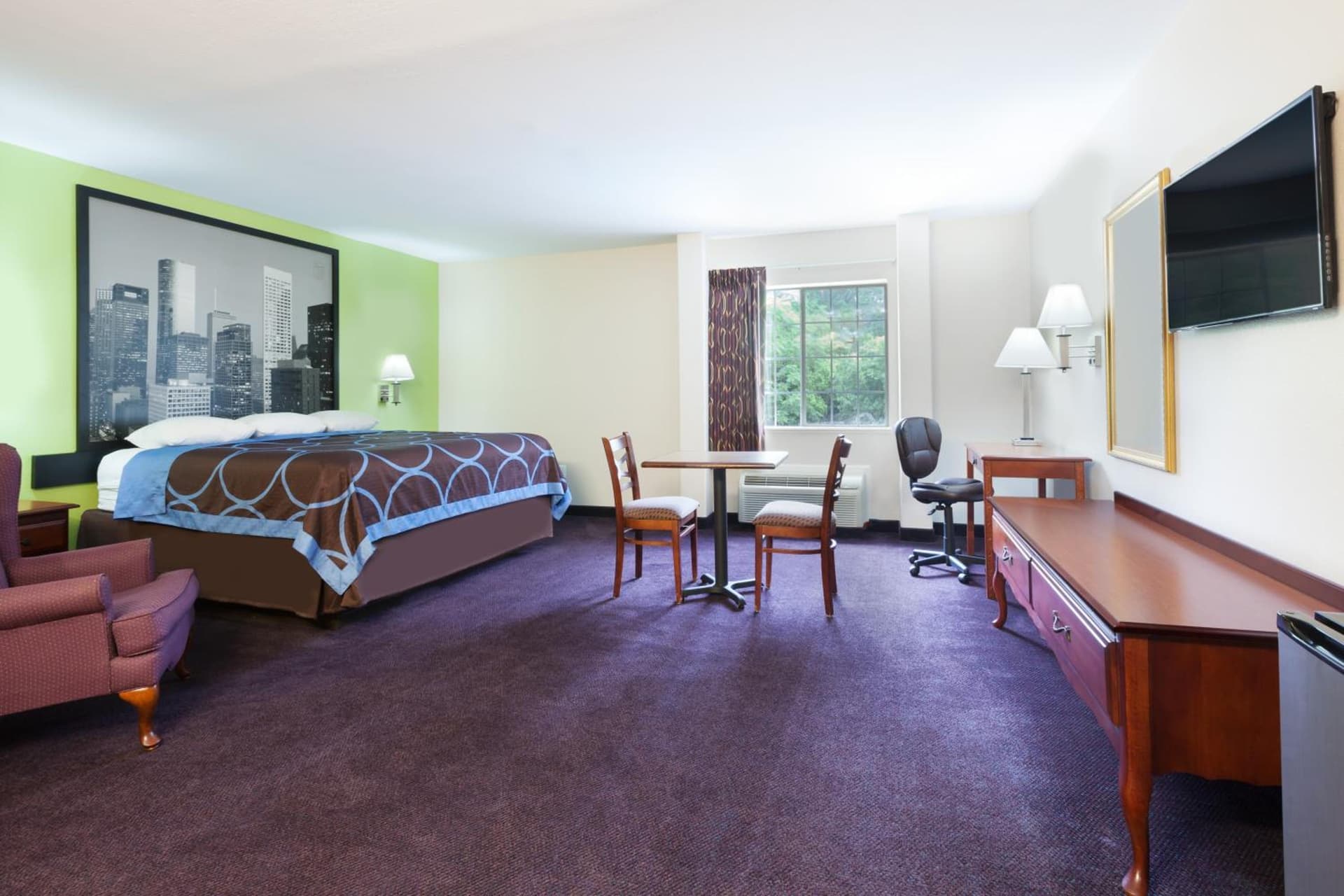 Hotel Piney Woods