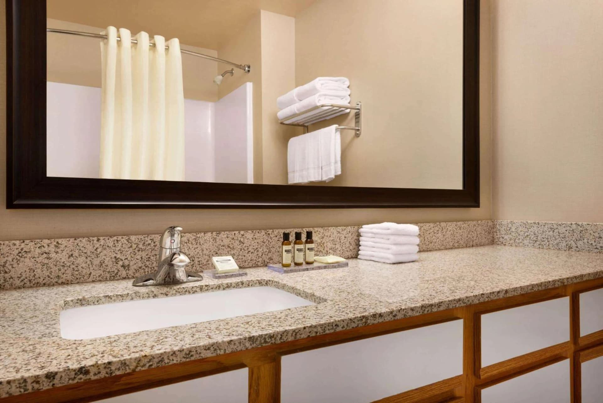 Hawthorn Extended Stay by Wyndham Oak Creek