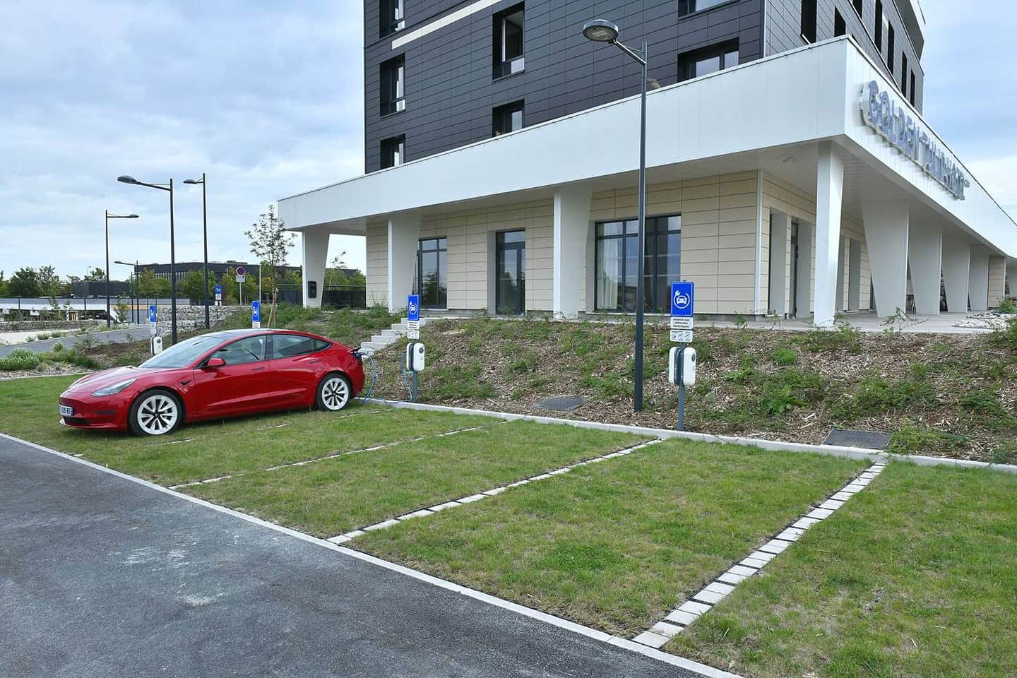 Golden Tulip Reims
