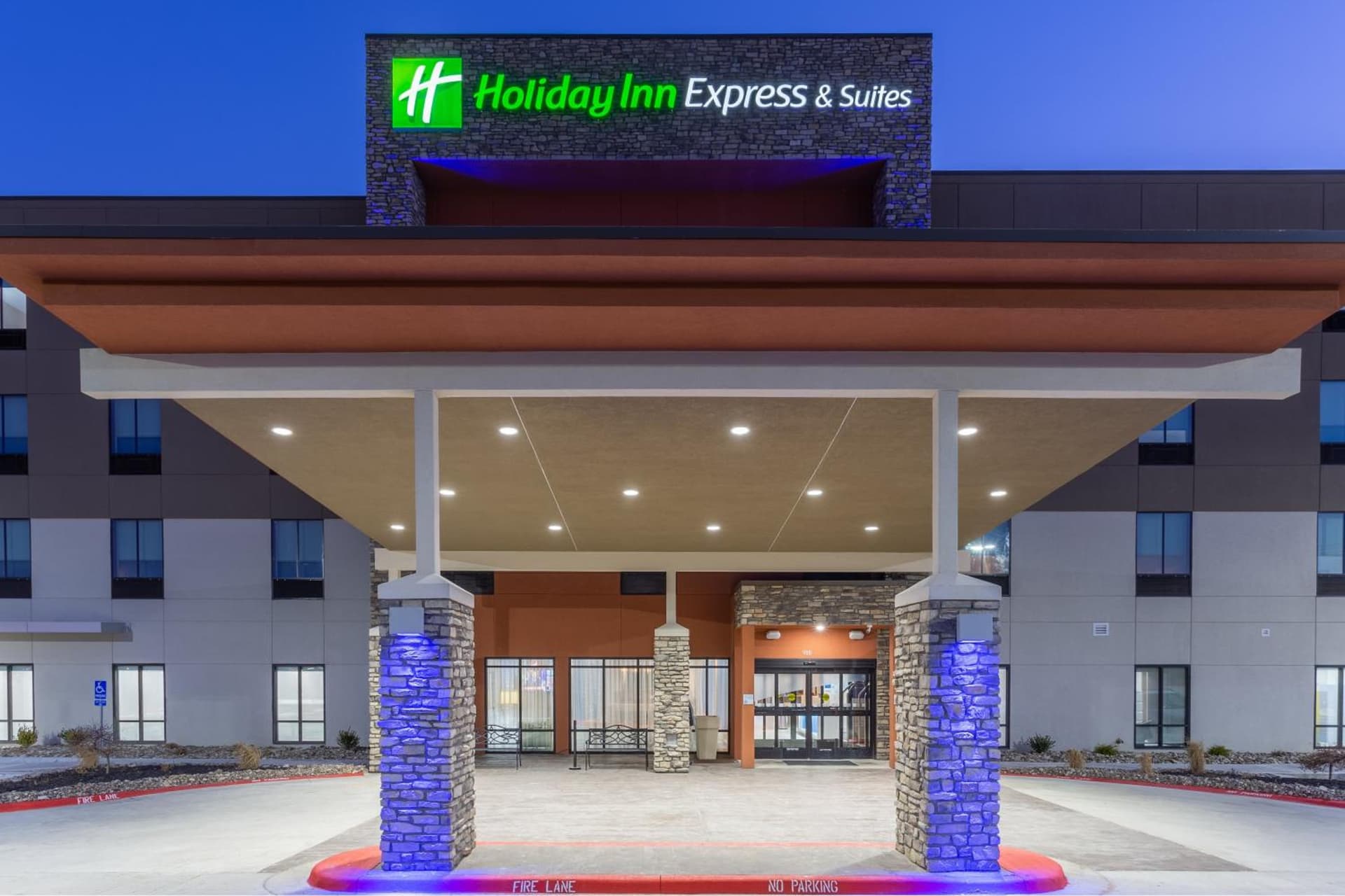 Holiday Inn Express & Suites Kearney by IHG