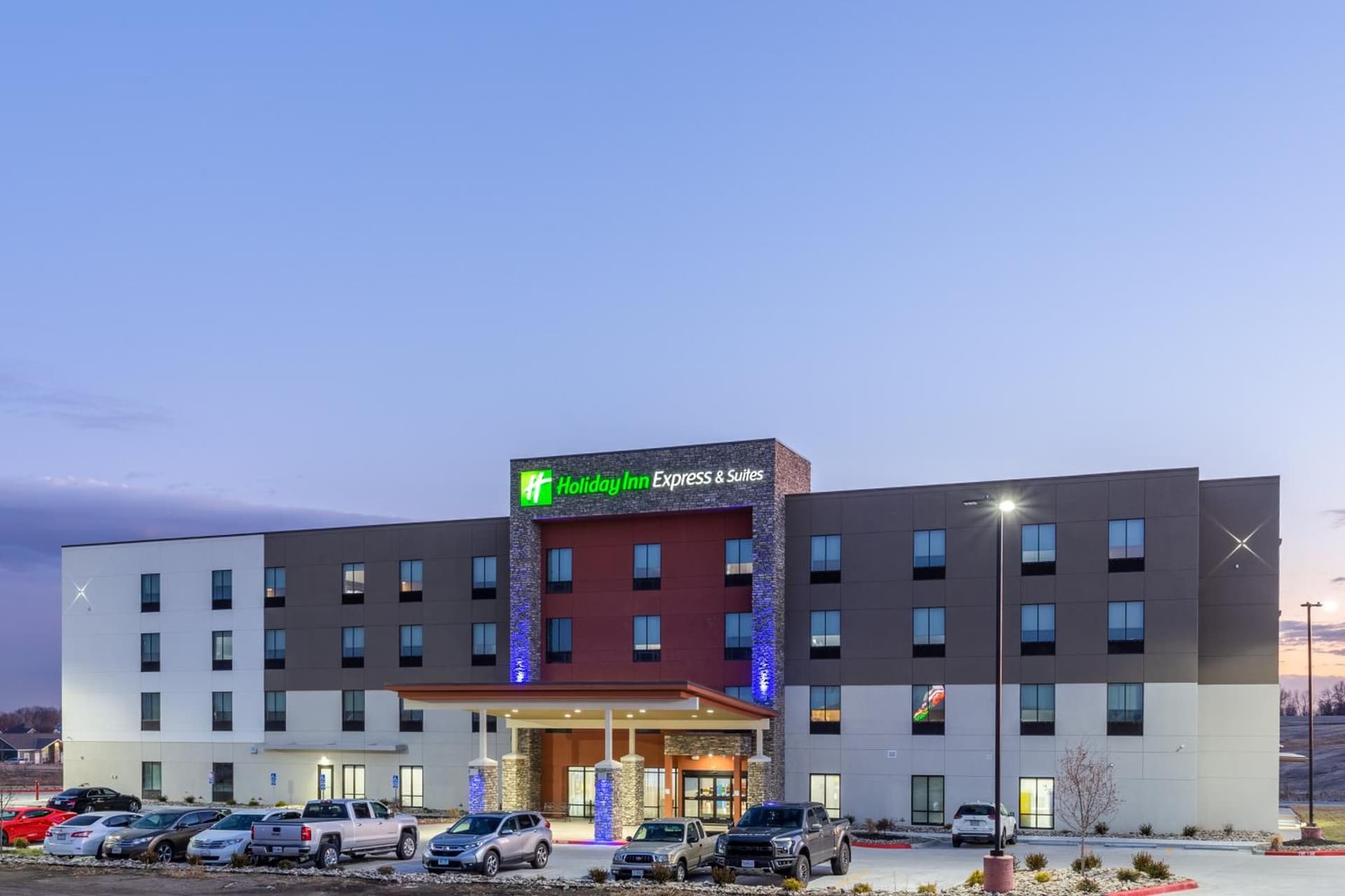 Holiday Inn Express & Suites Kearney by IHG