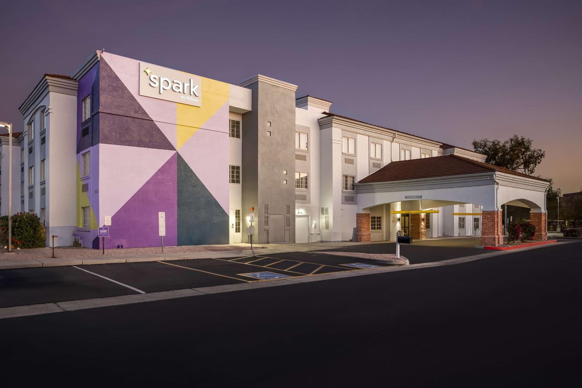 Spark by Hilton Glendale Peoria Phoenix North