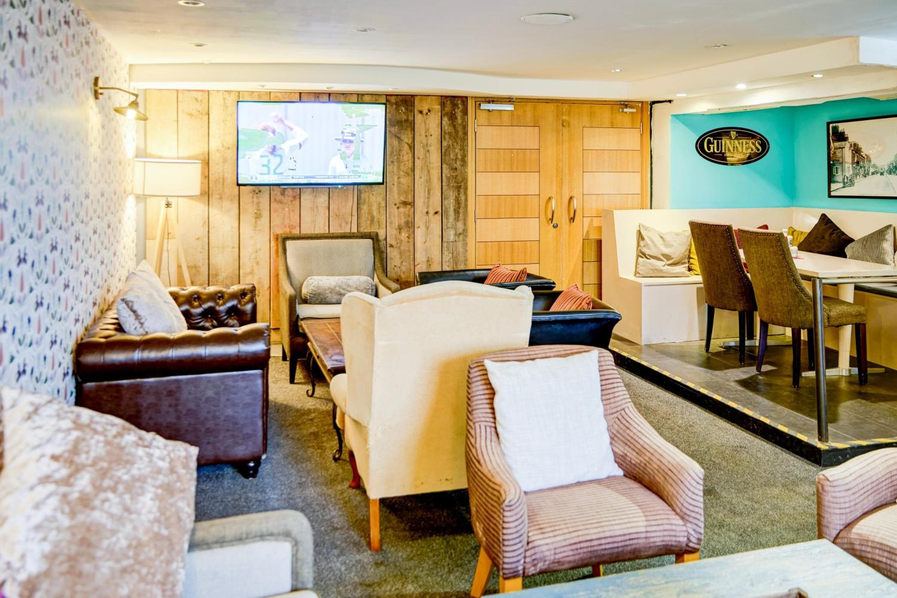 Warwickshire Park Hotel Kenilworth by Belvilla