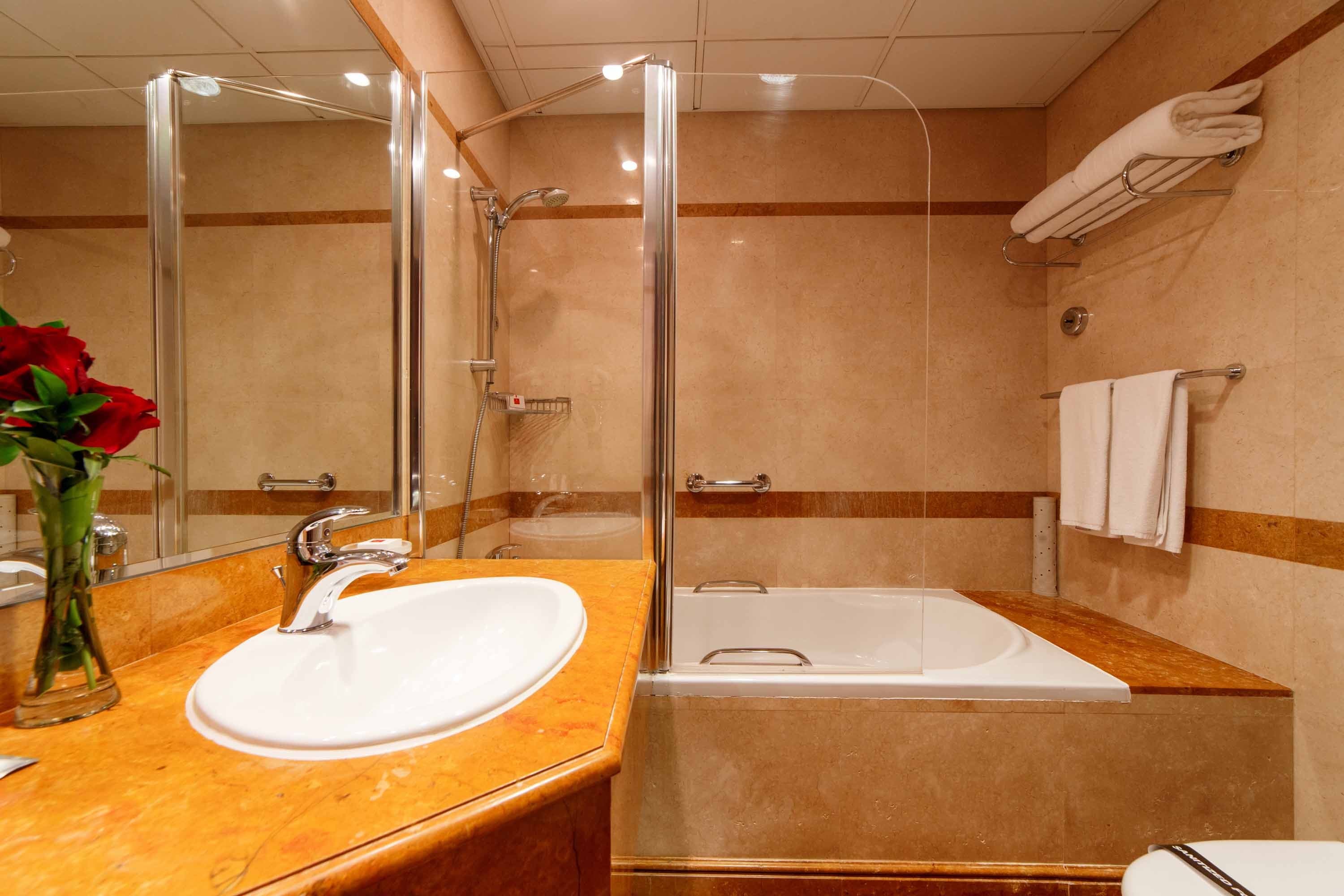 Grand Millennium Dubai Hotel