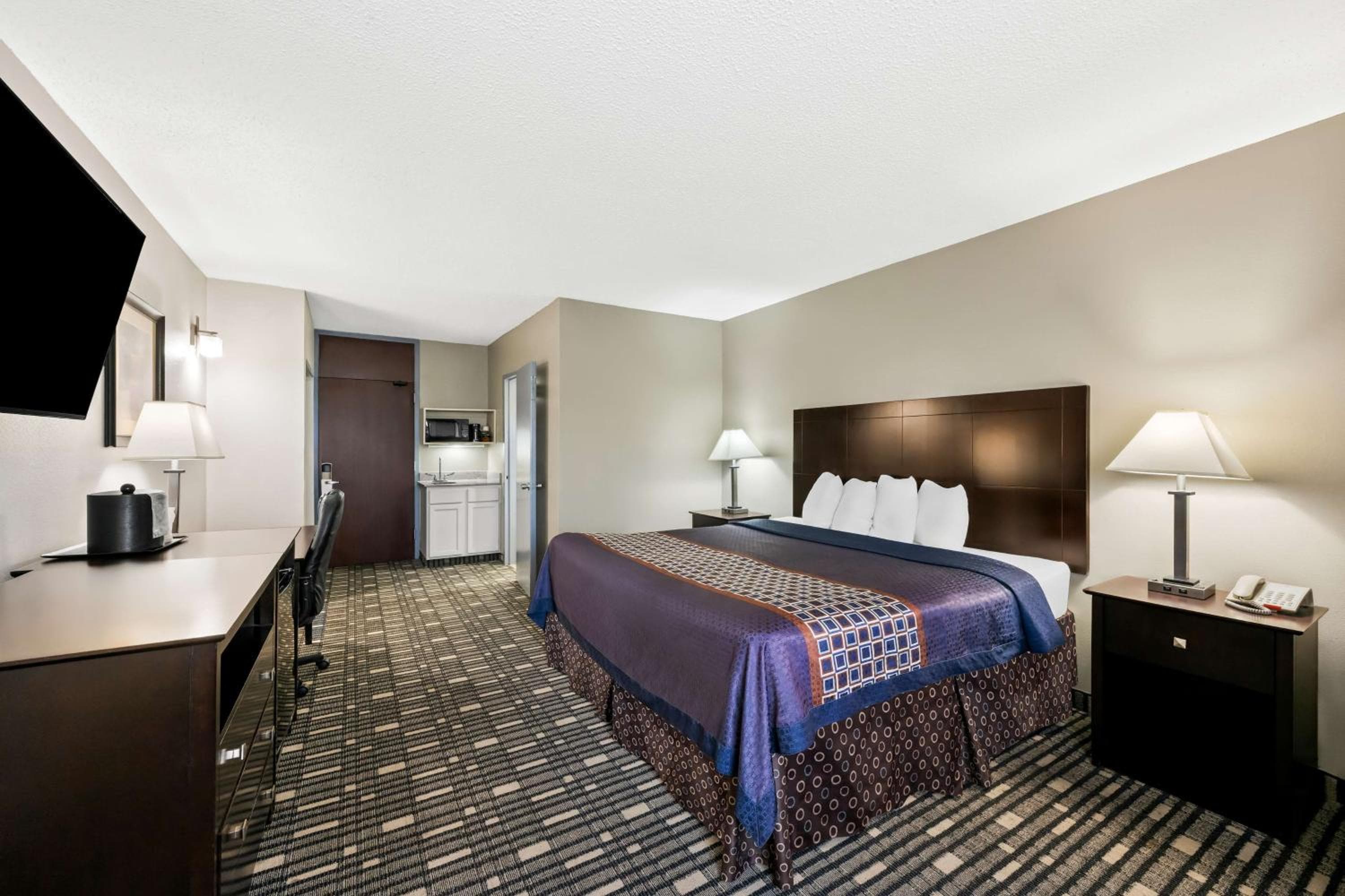 SureStay Plus Hotel by Best Western Lubbock Medical Center