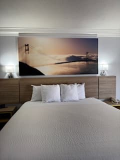 Days Inn by Wyndham Near City Of Hope