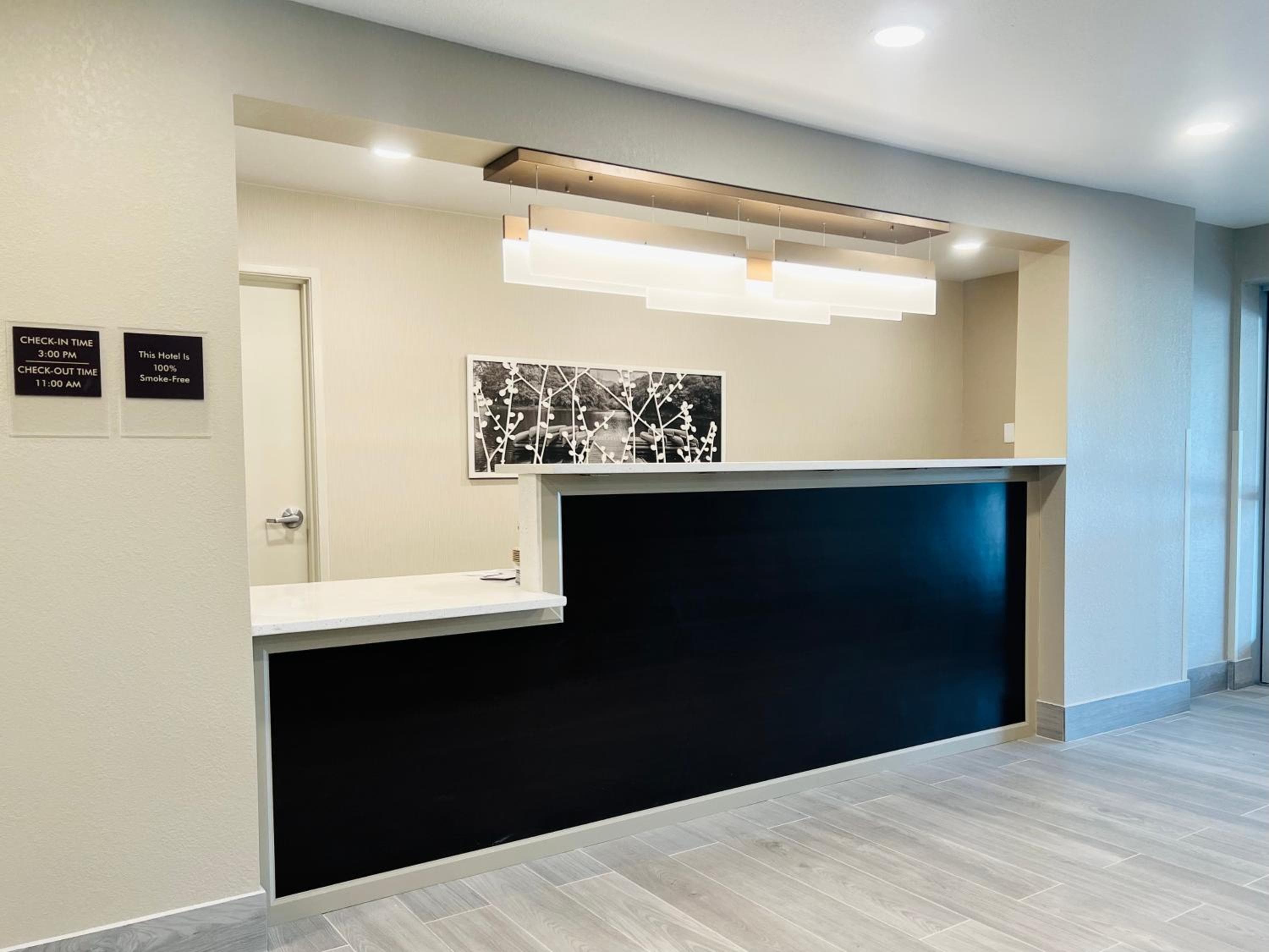 Sleep Inn & Suites Wisconsin Dells - Lake Delton