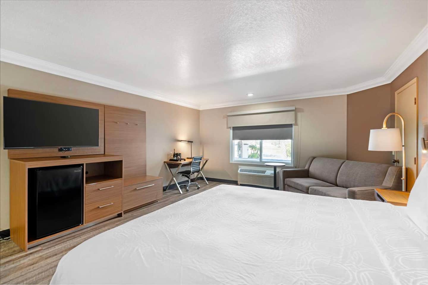 Best Western Plus Newport Mesa Inn