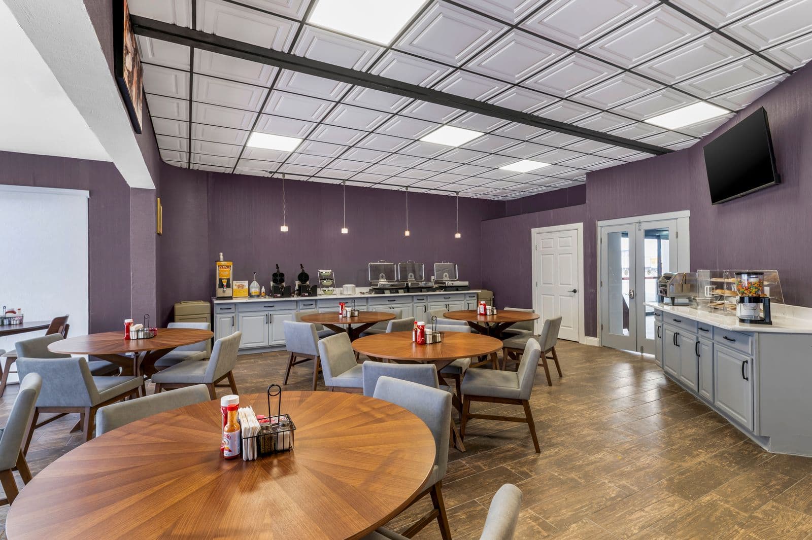 Cambridge Hotel - Kansas City