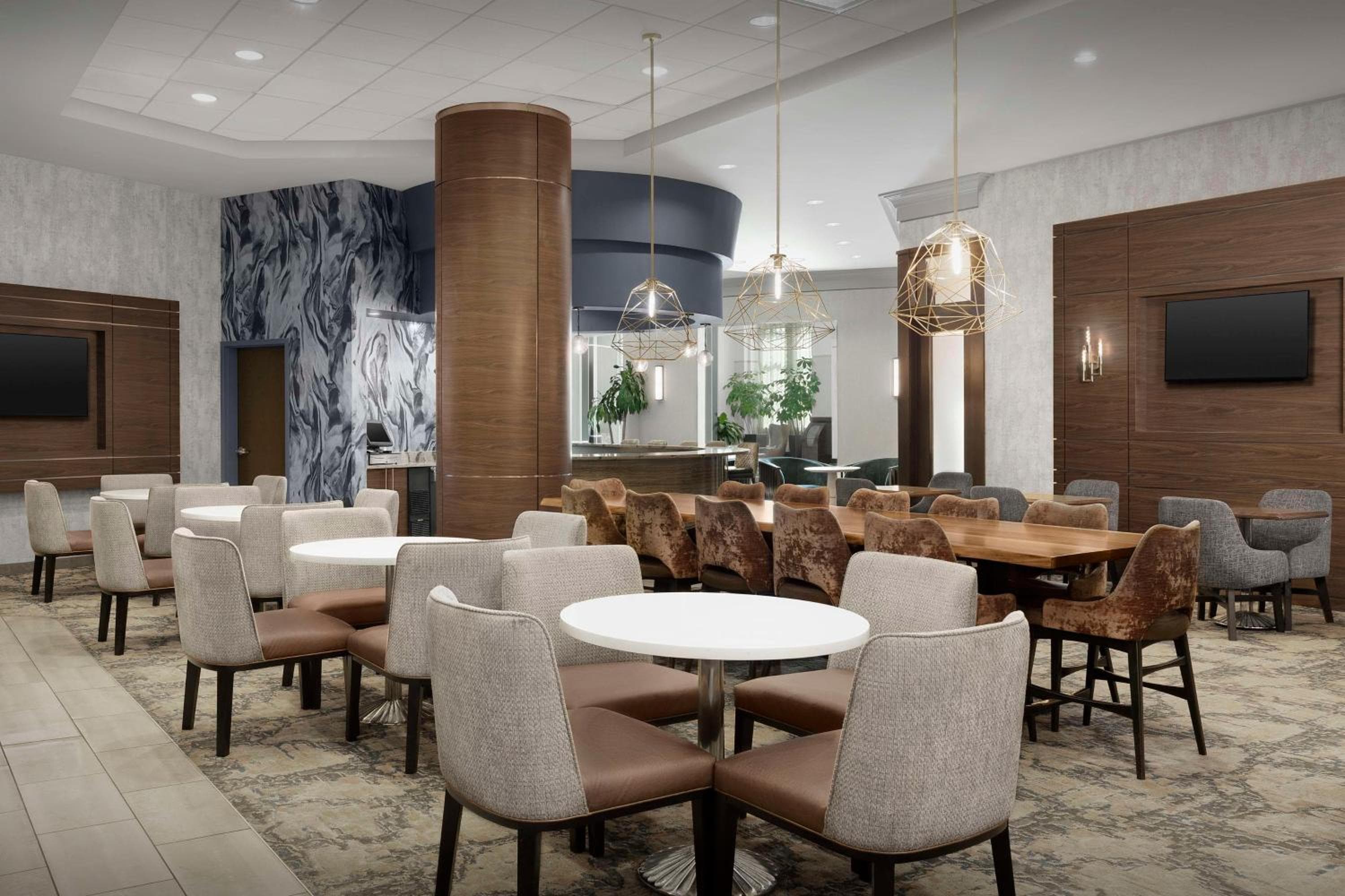 Embassy Suites by Hilton Atlanta Kennesaw Town Center