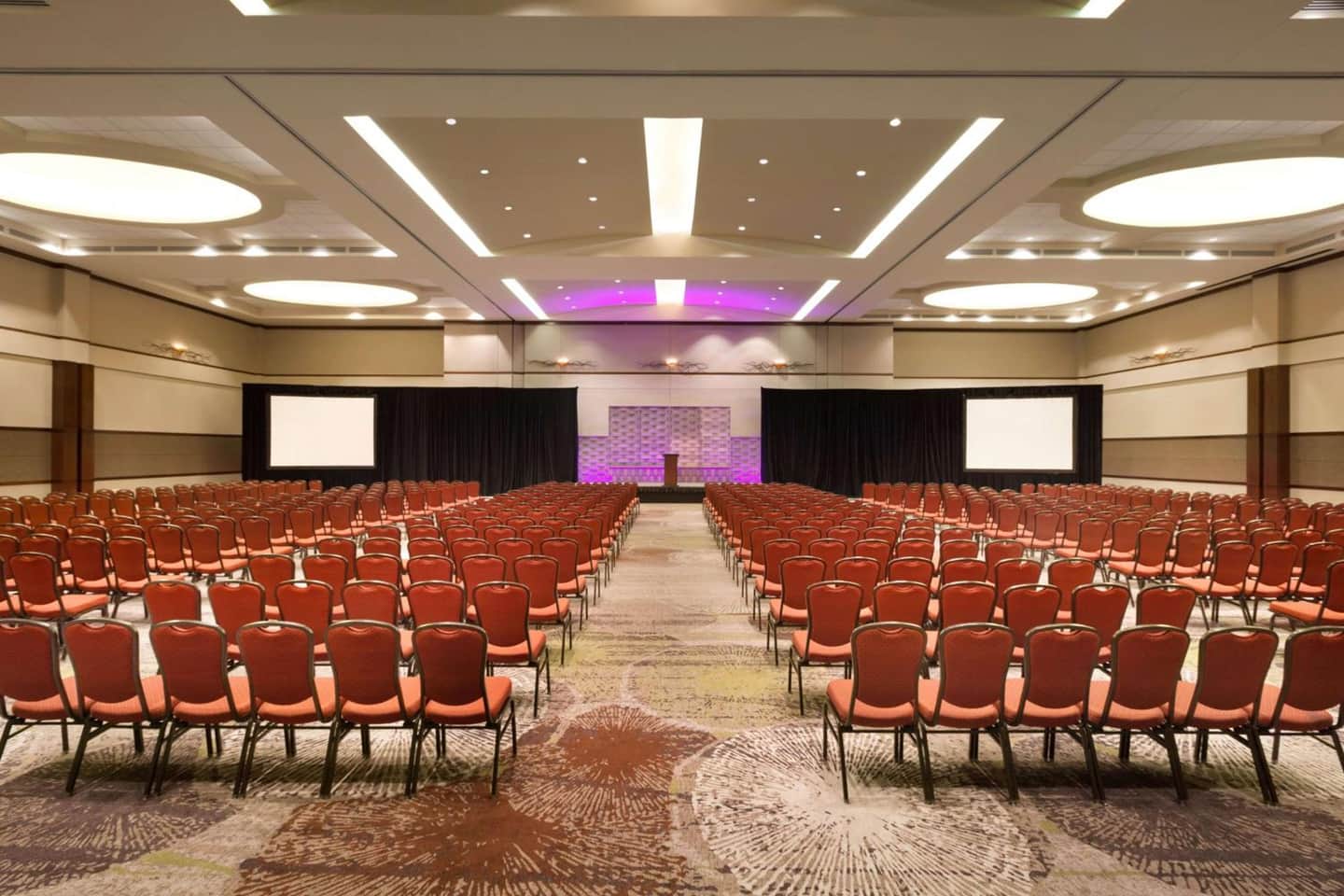 Embassy Suites by Hilton Charleston Airport Hotel & Convention Center