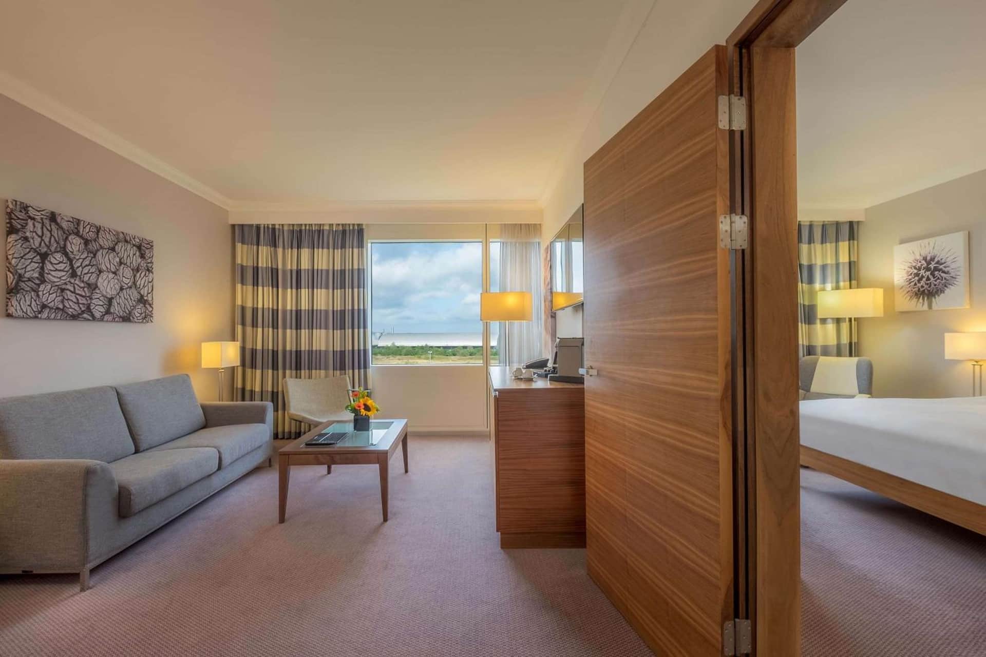 Hilton Reading