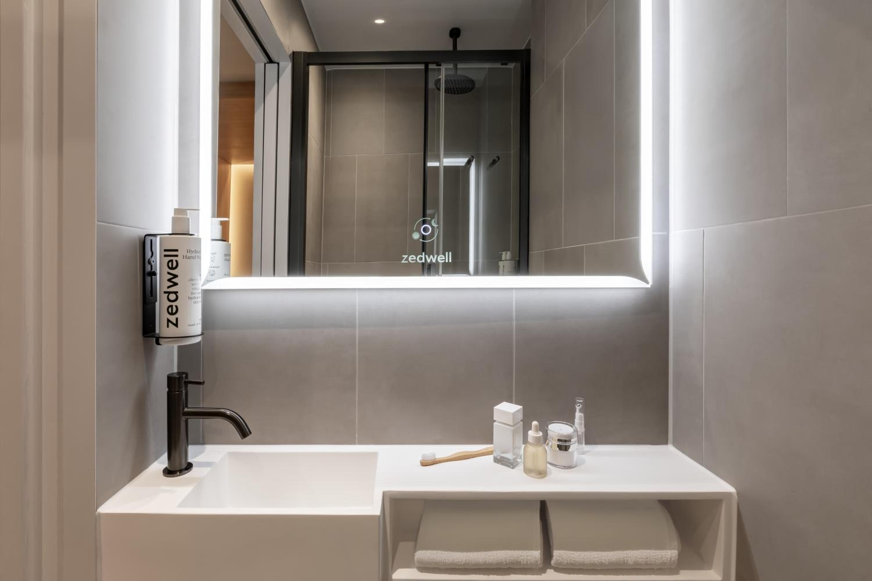 Zedwell Underground Hotel Park Lane